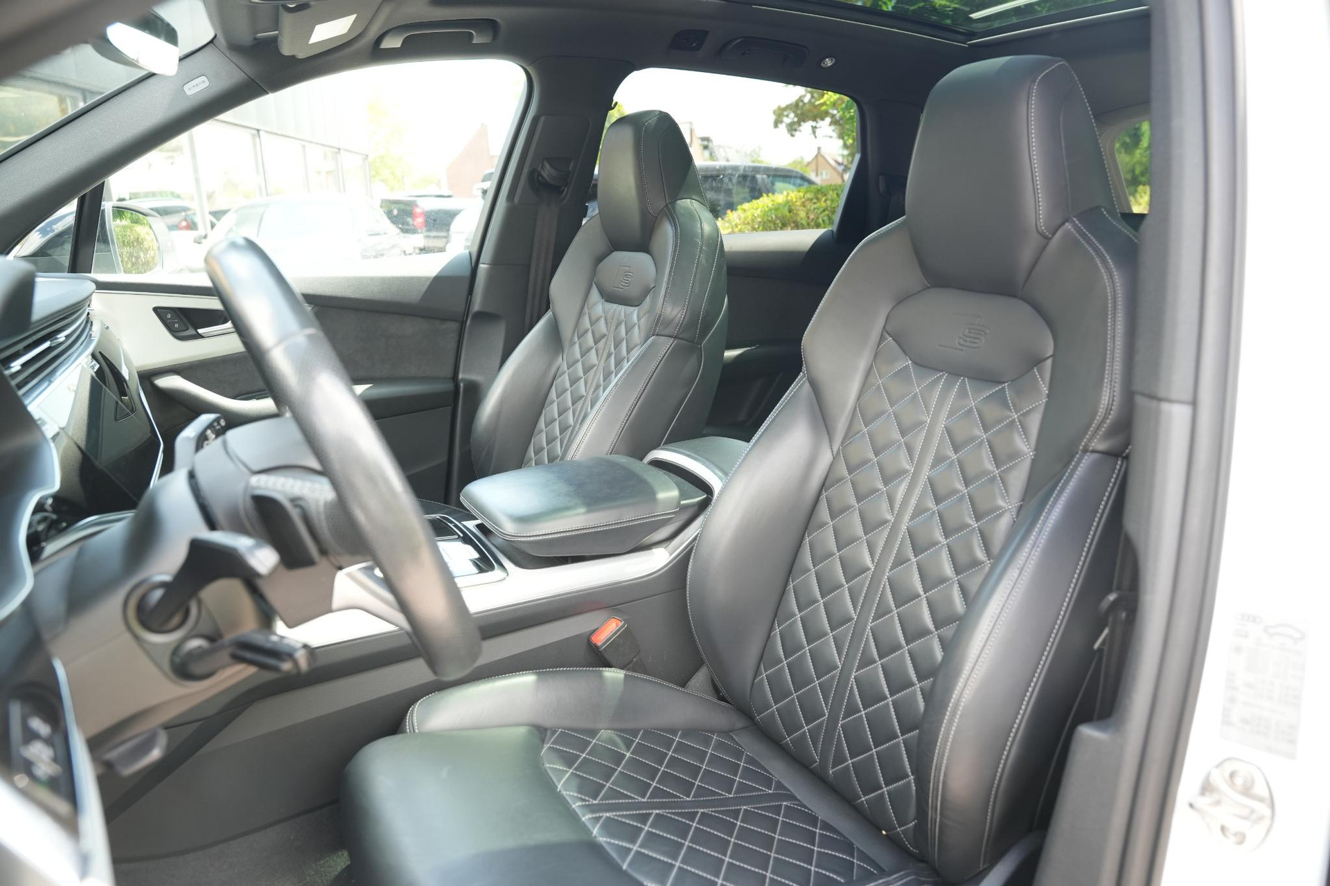 Audi Q7 60 TFSI e quattro Pro Line S Competition 2021 Gletsjerwit metallic 4