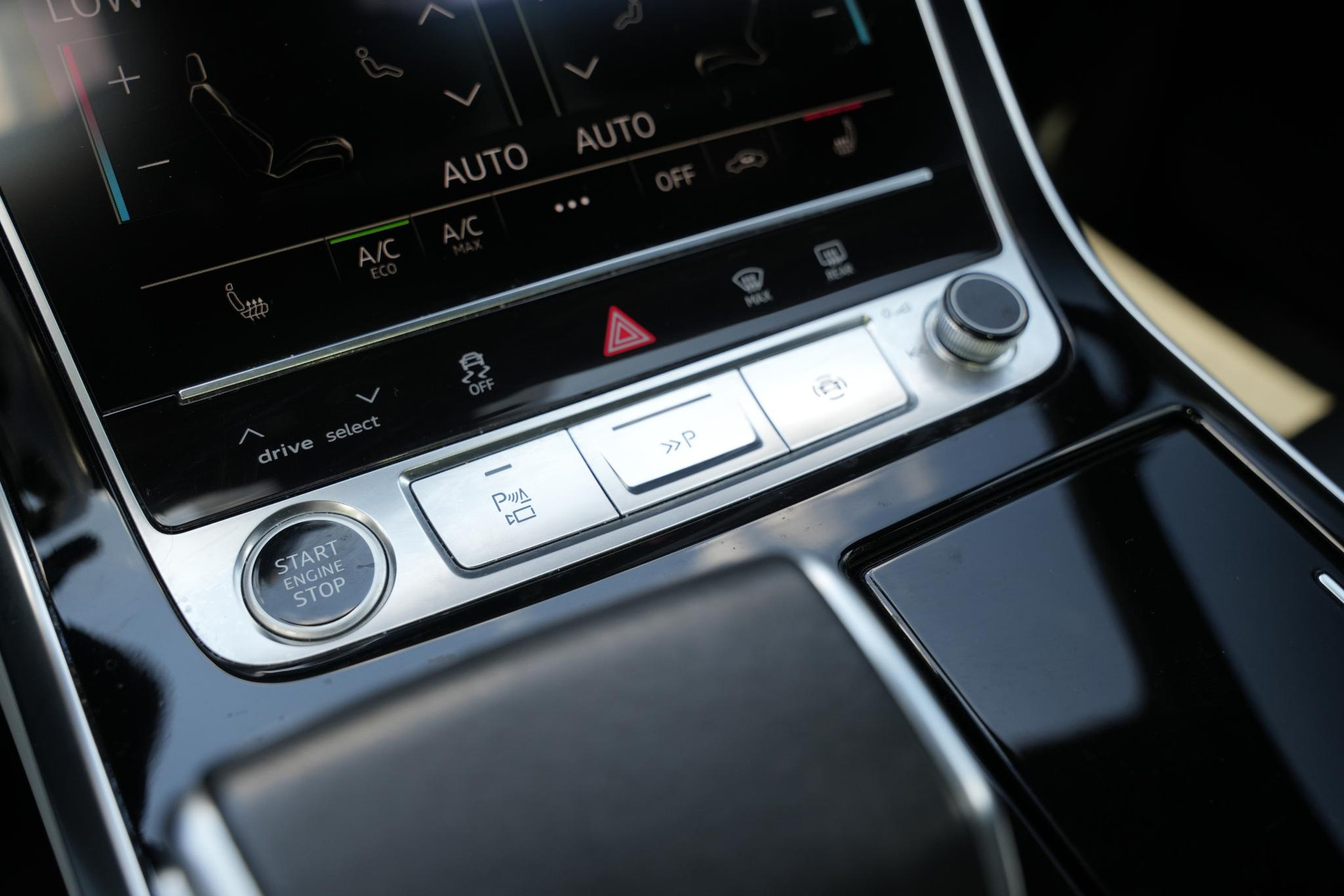 Audi Q7 60 TFSI e quattro Pro Line S Competition 2021 Gletsjerwit metallic 42