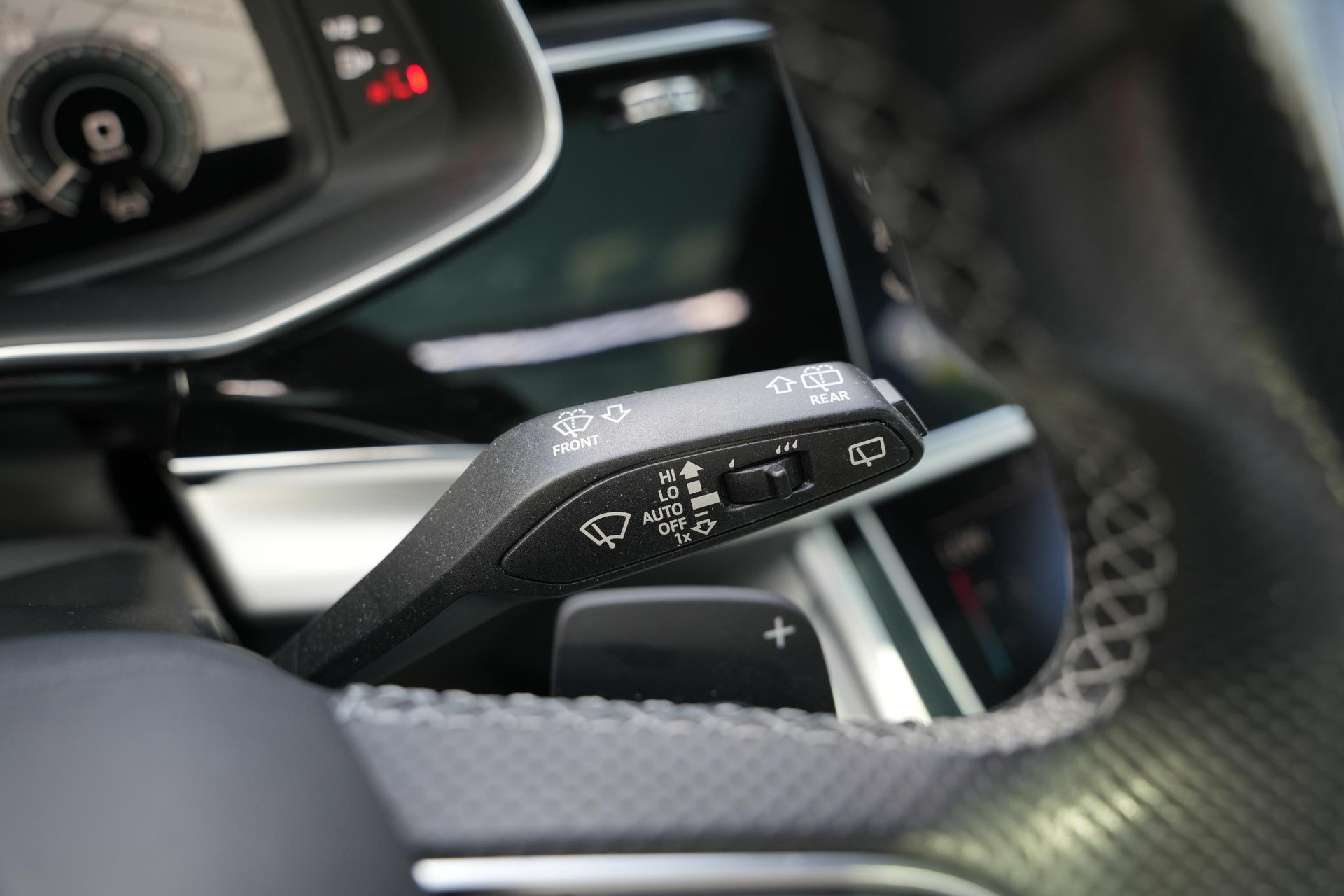 Audi Q7 60 TFSI e quattro Pro Line S Competition 2021 Gletsjerwit metallic 50