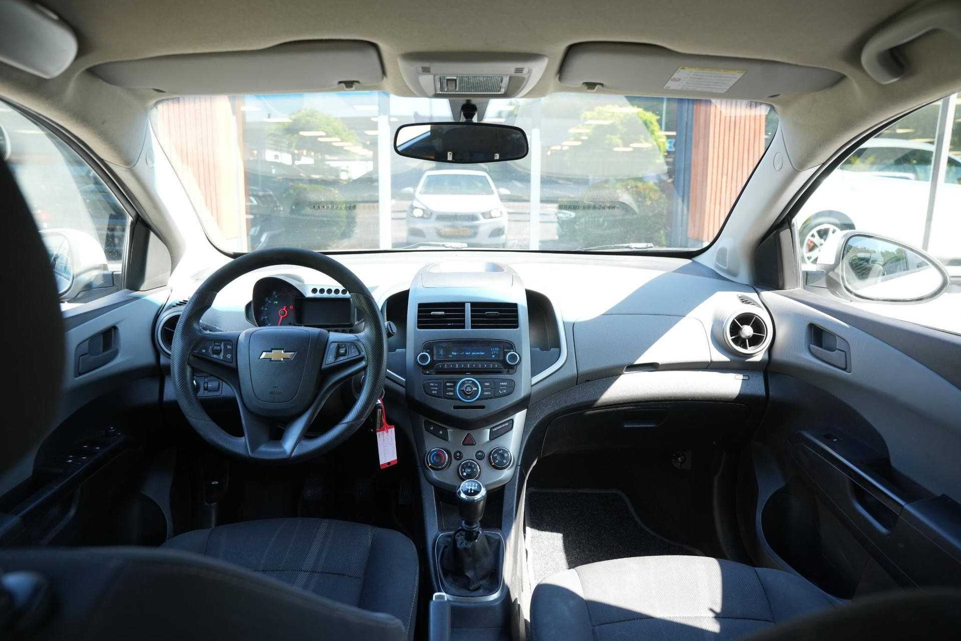Chevrolet Aveo 1.2 LT 2011 Summit white 2