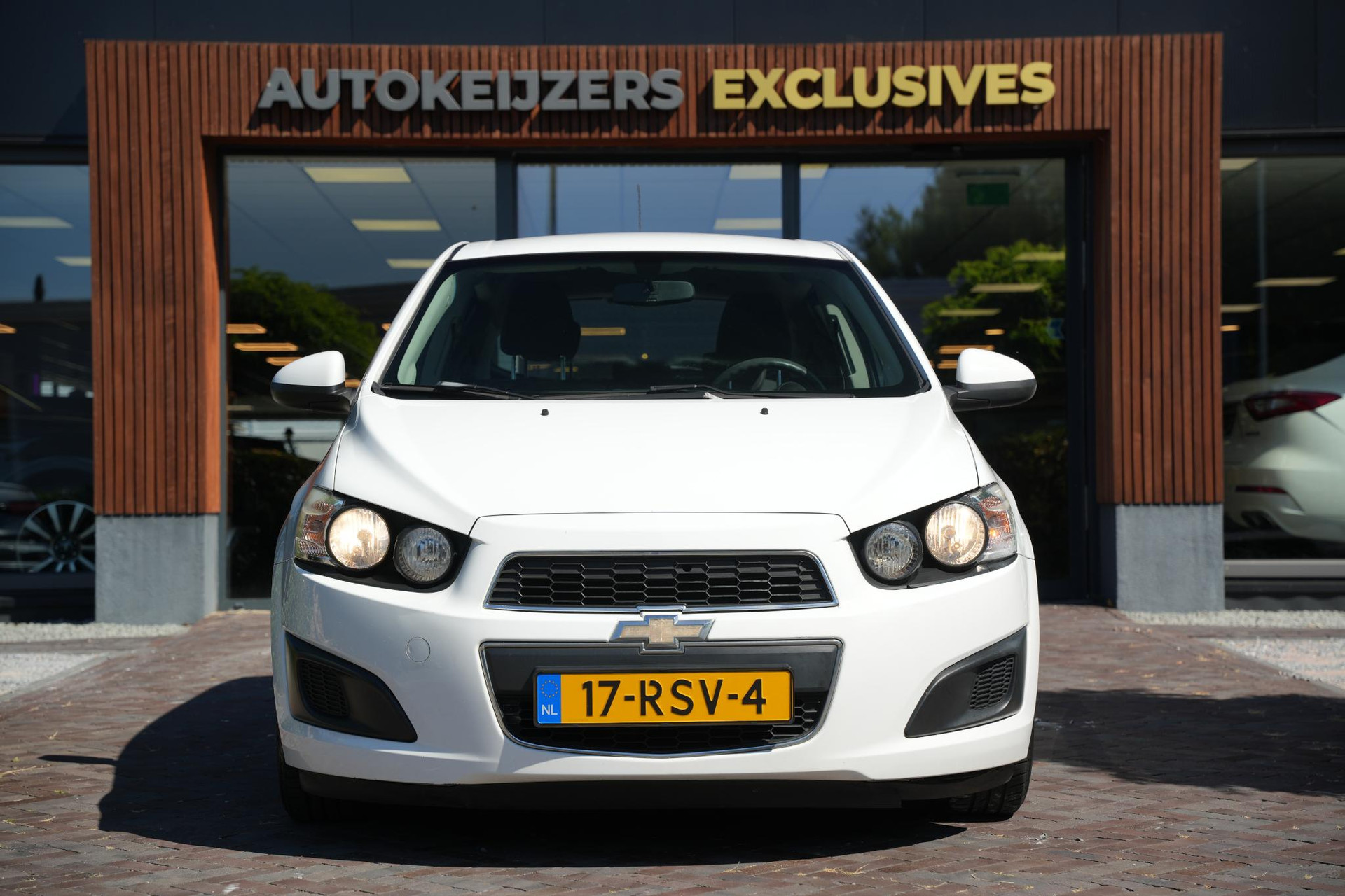 Chevrolet Aveo 1.2 LT 2011 Summit white 3