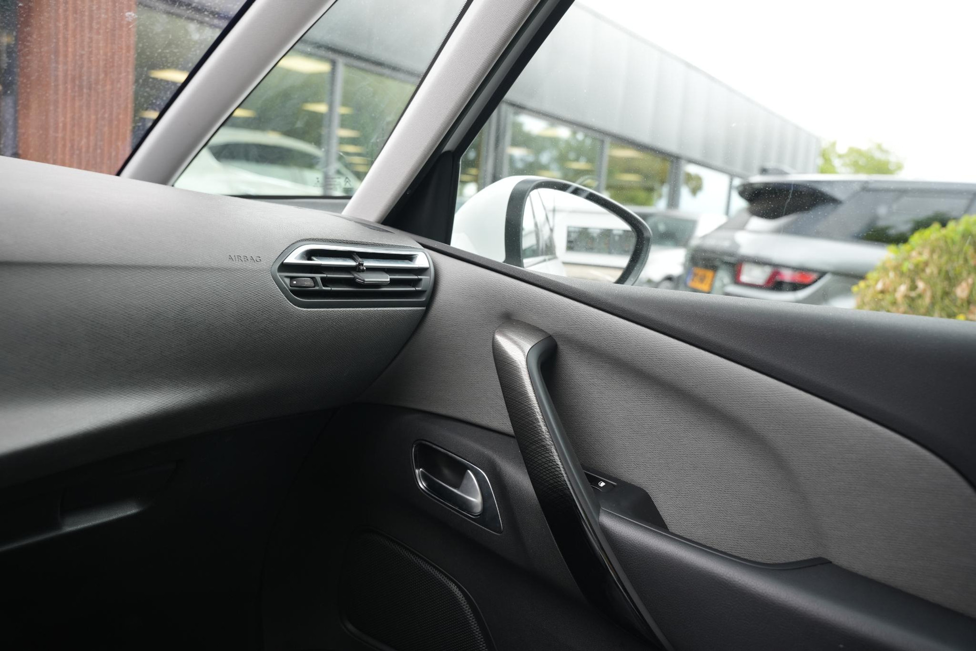 Citroën C4 Picasso 1.2 PureTech Business 2017 Basislak blanc banquise 28