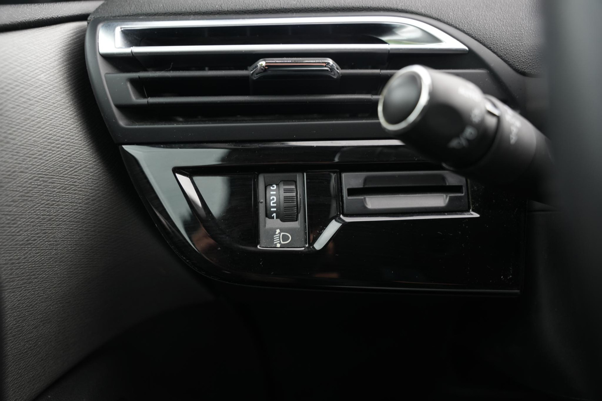 Citroën C4 Picasso 1.2 PureTech Business 2017 Basislak blanc banquise 34