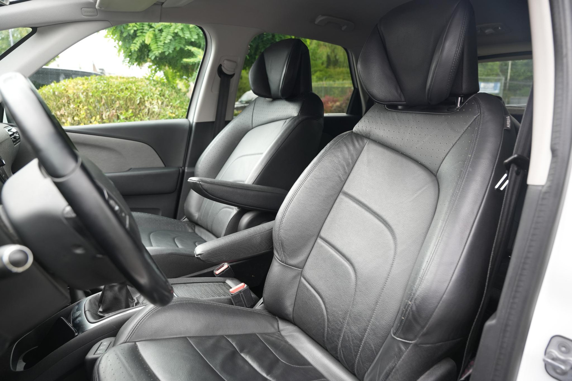 Citroën C4 Picasso 1.2 PureTech Business 2017 Basislak blanc banquise 4