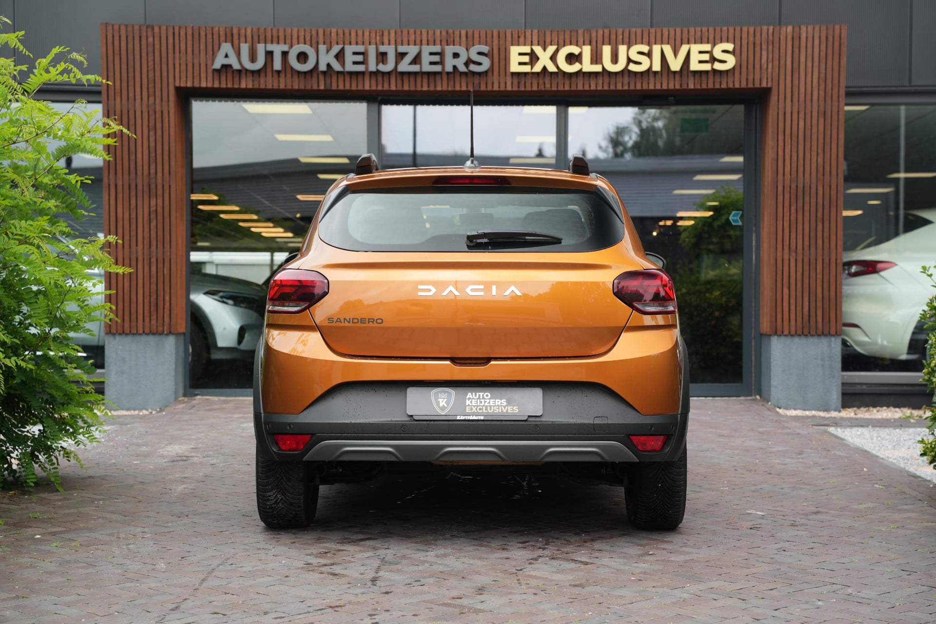 Dacia Sandero 1.0 TCe 90 Comfort 2024 ORANGE ATACAMA (TEEPY) 11