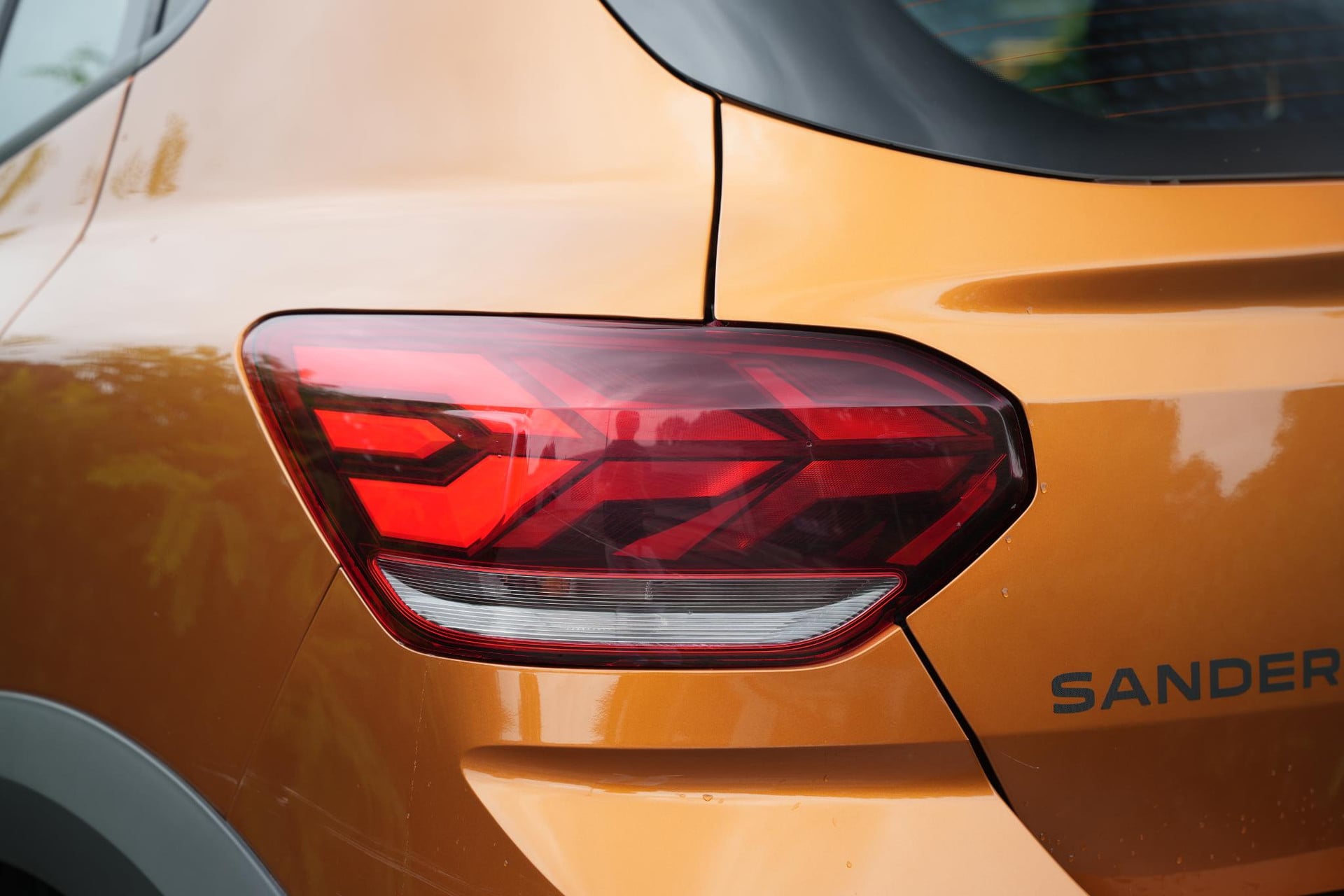 Dacia Sandero 1.0 TCe 90 Comfort 2024 ORANGE ATACAMA (TEEPY) 23
