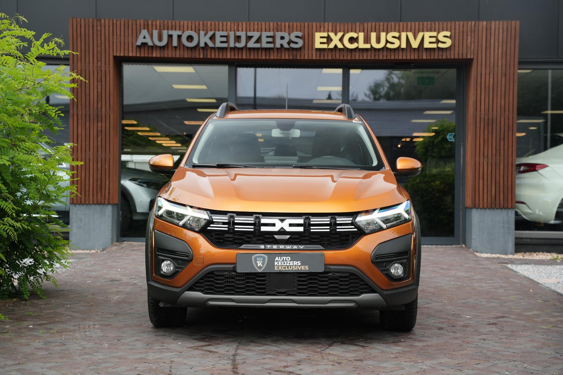 Dacia Sandero 1.0 TCe 90 Comfort 2024 ORANGE ATACAMA (TEEPY) 3