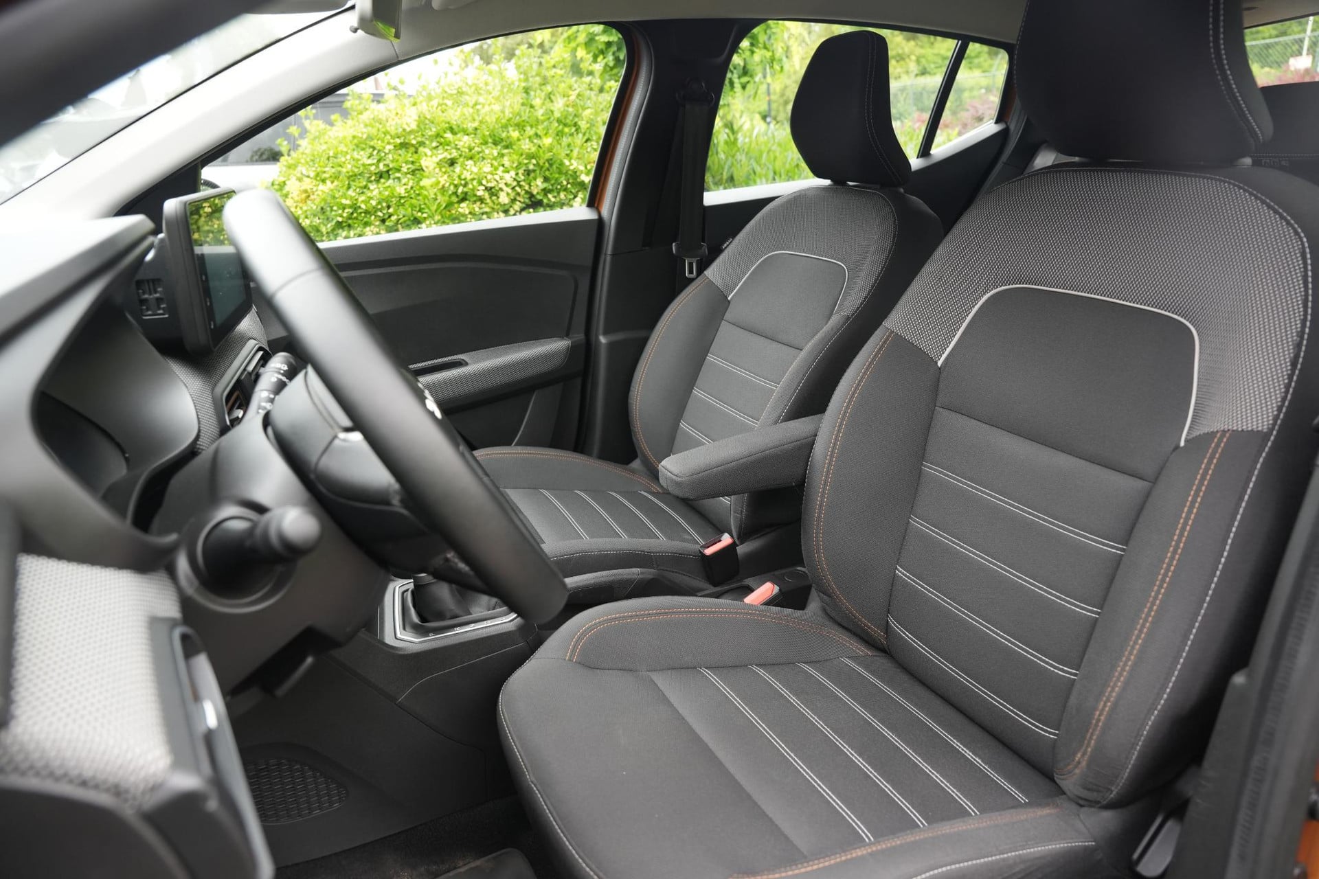 Dacia Sandero 1.0 TCe 90 Comfort 2024 ORANGE ATACAMA (TEEPY) 4