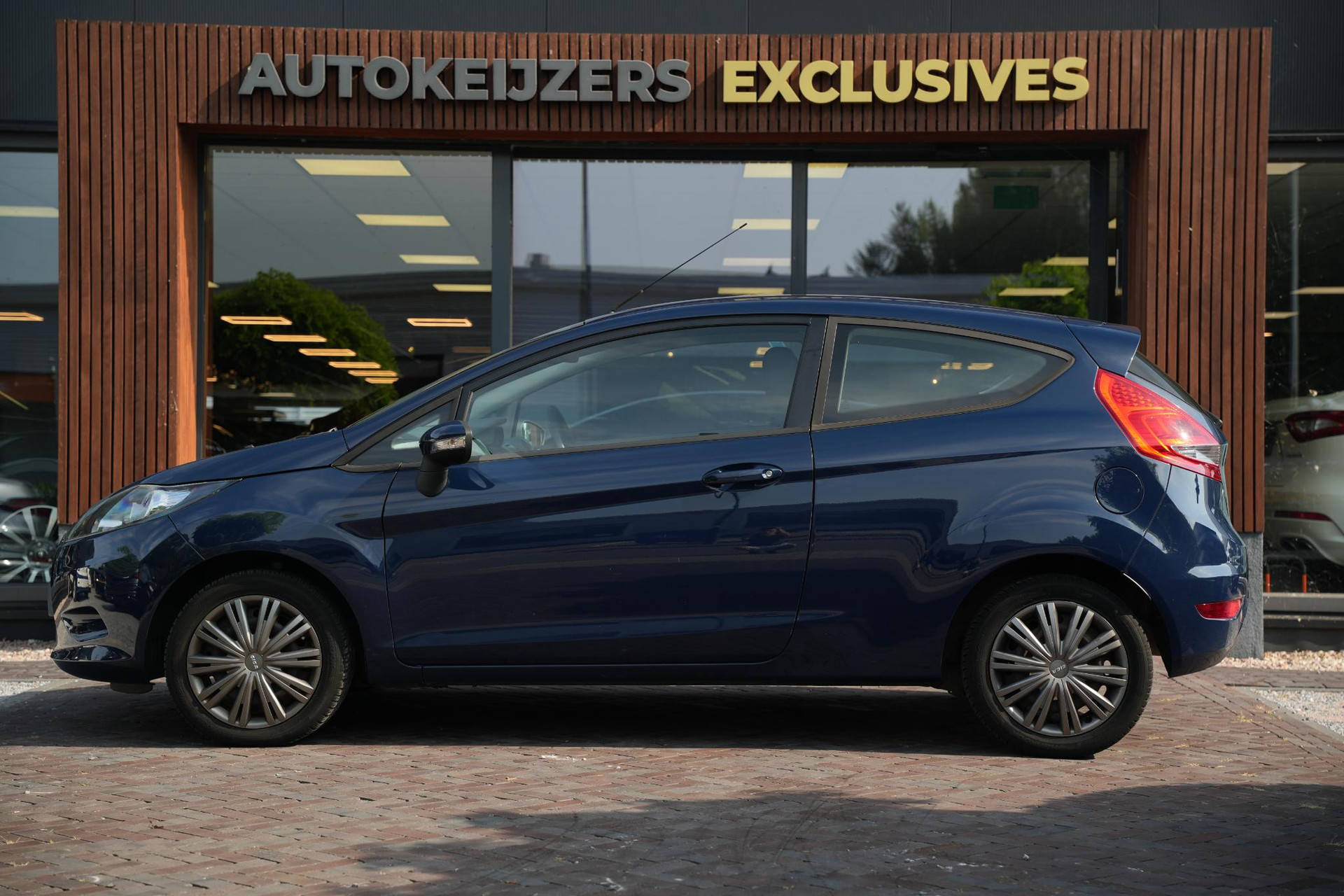 Ford Fiesta 1.25 Limited 2011  7