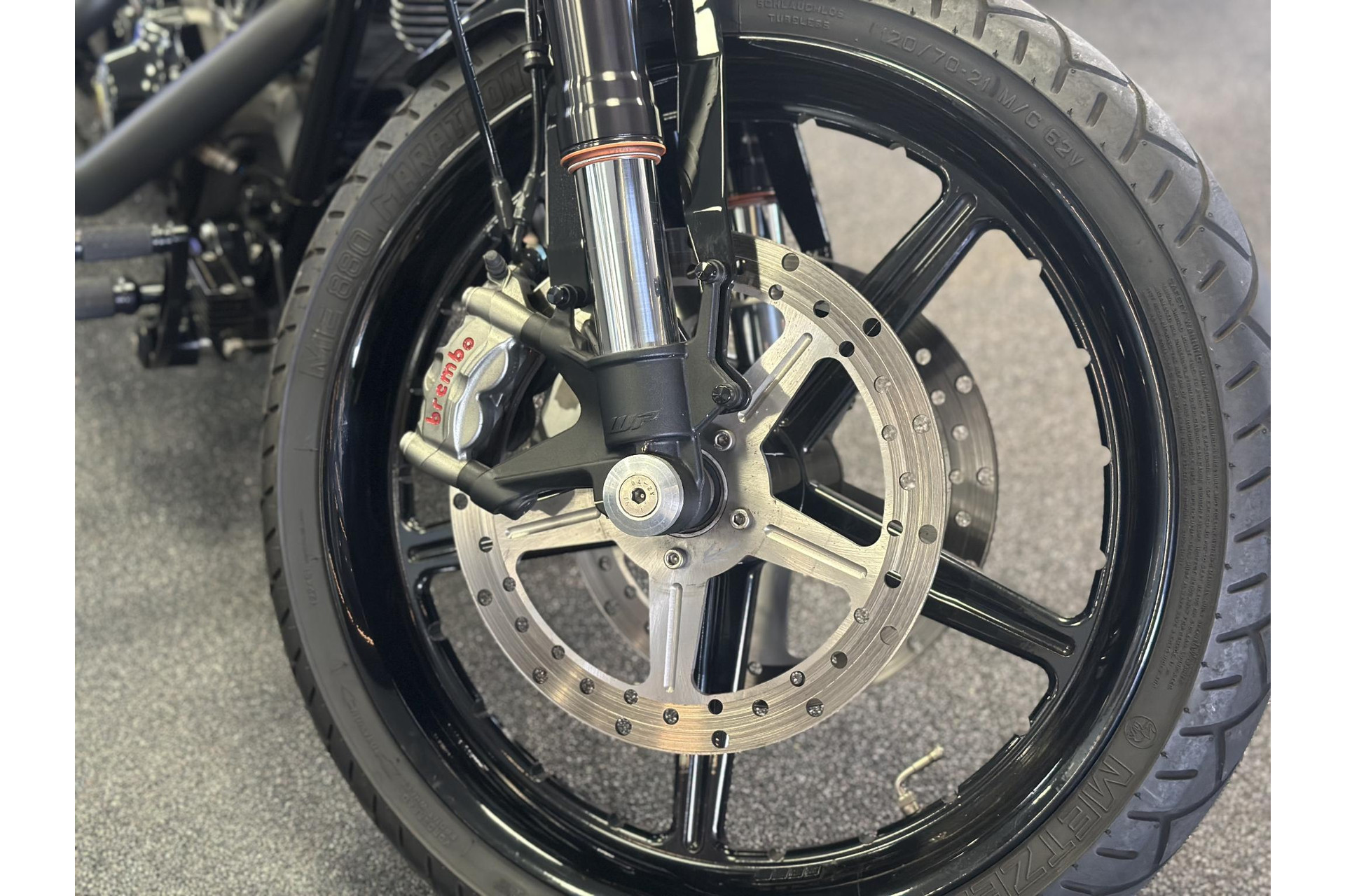 Harley-Davidson  96 FXCW Softail Rocker 2009  3