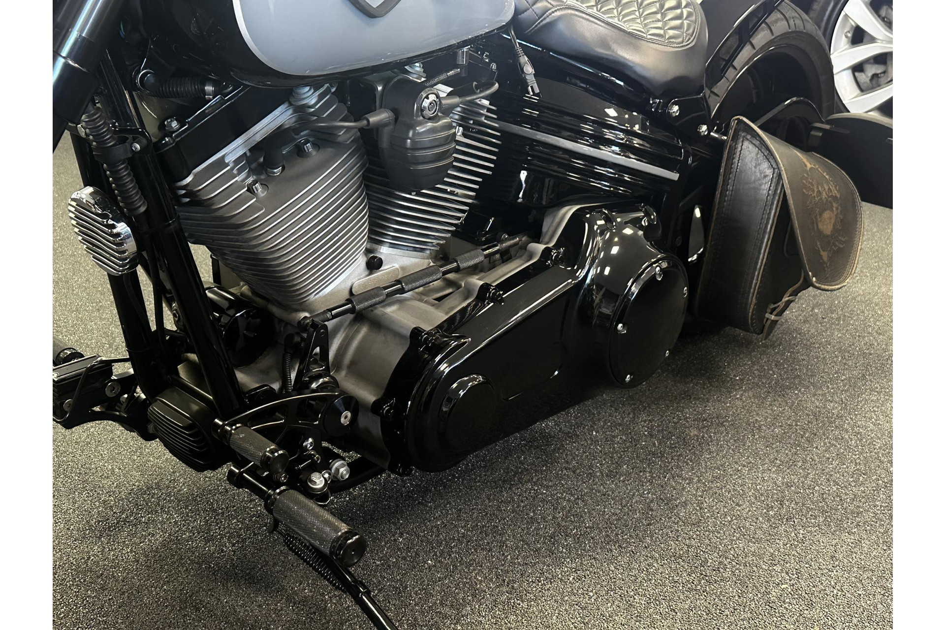 Harley-Davidson  96 FXCW Softail Rocker 2009  8