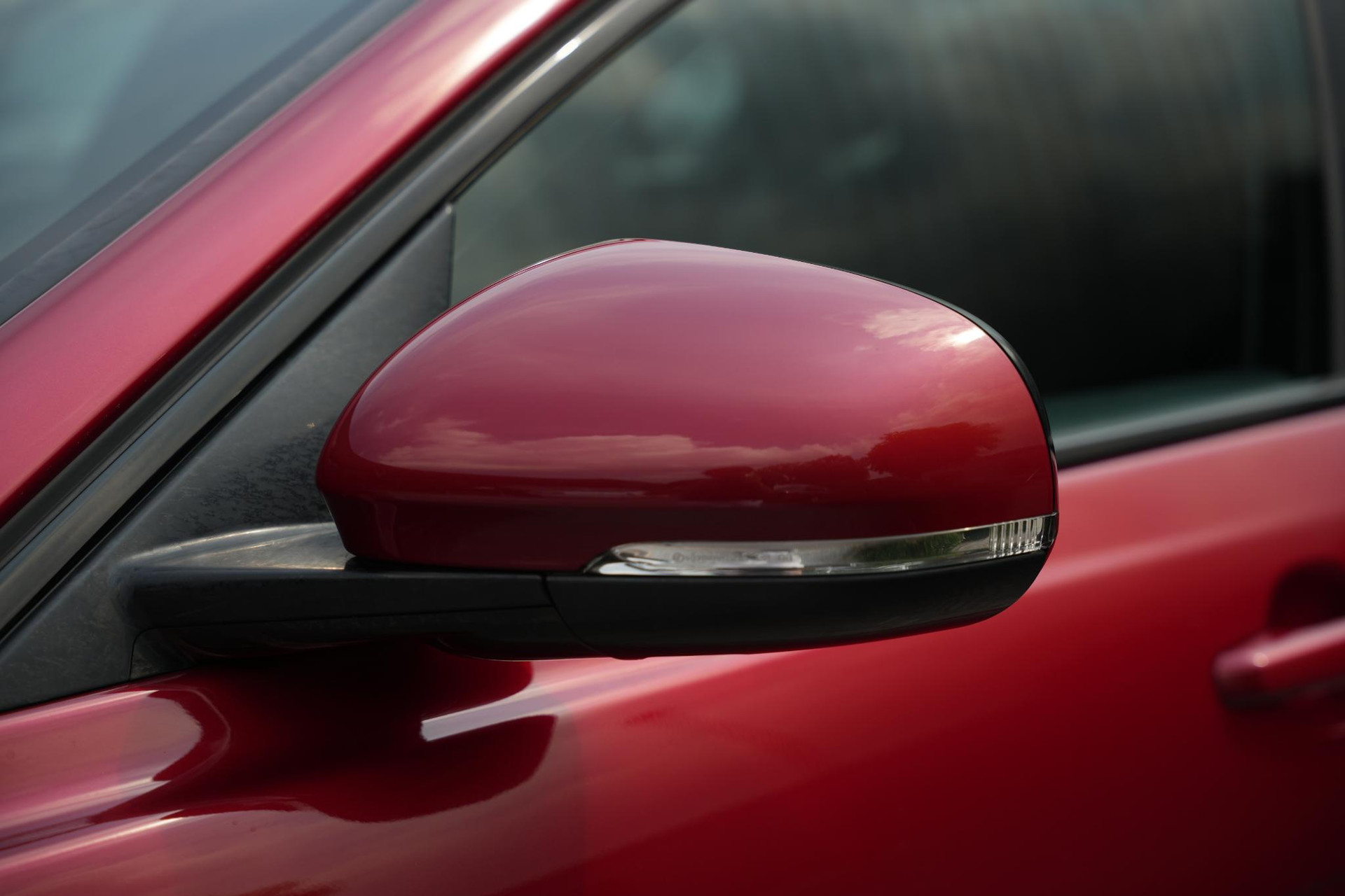 Jaguar XE 2.0 Portfolio 2016 Exterior Paint - Firenze (1AF) 24