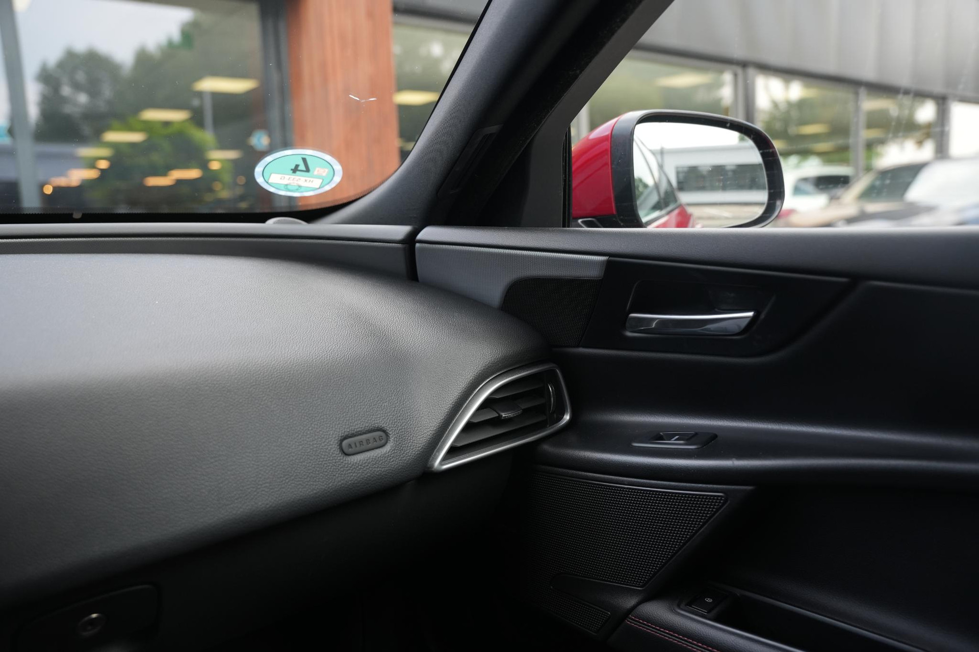 Jaguar XE 2.0 Portfolio 2016 Exterior Paint - Firenze (1AF) 37