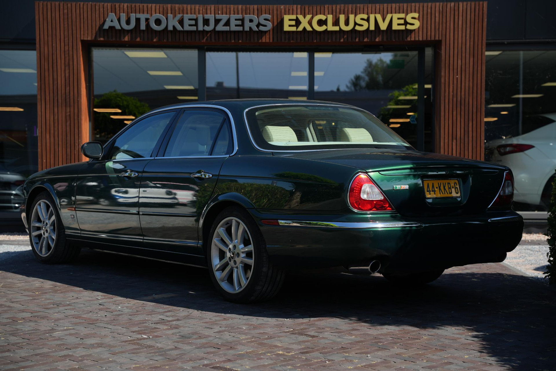 Jaguar XJR 4.2 V8 S/C 2004 Jaguar Racing Green-JBC1957 (_PJAB8) 9