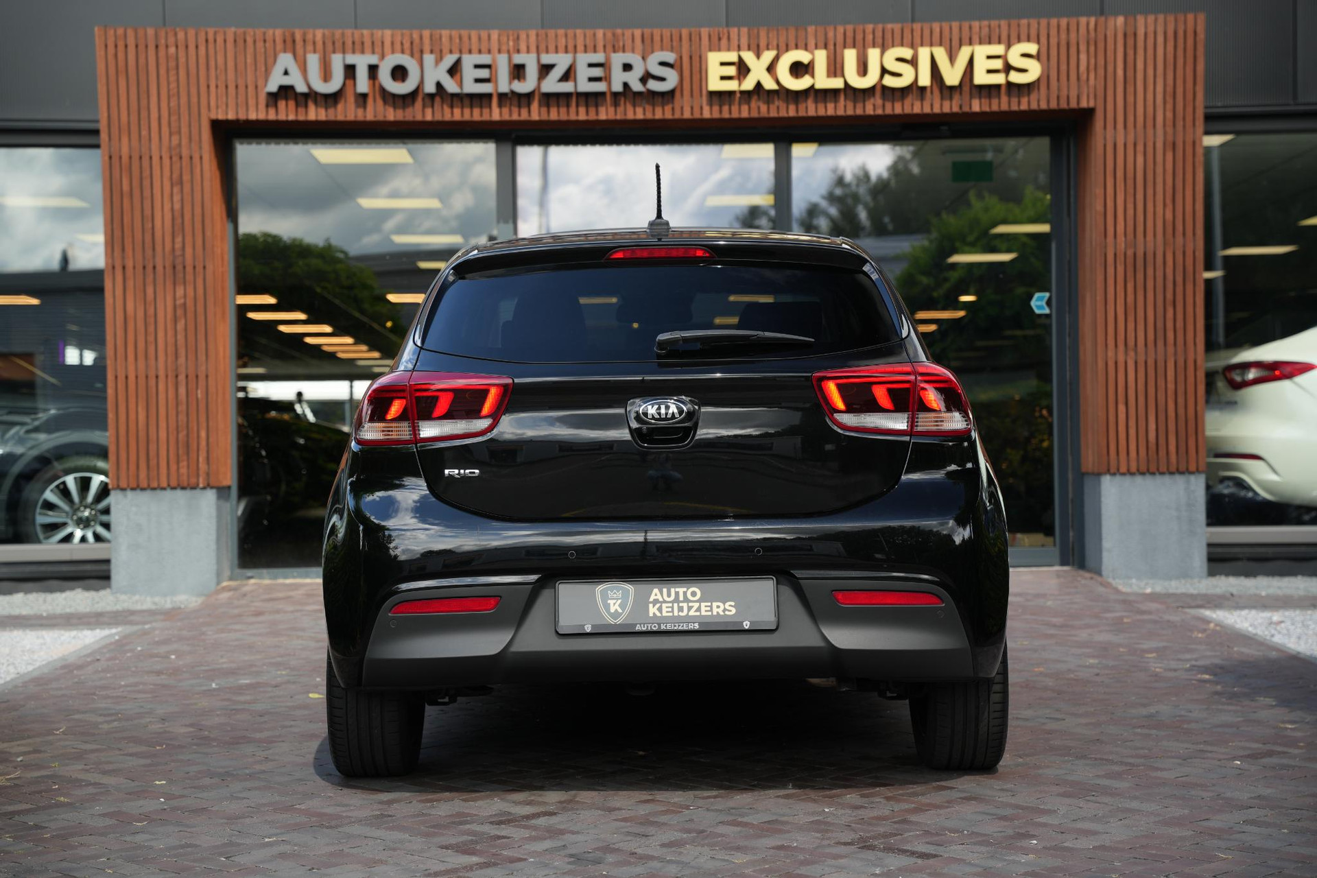 Kia Rio 1.0 TGDI DynamicLine 2017 Aurora Black Pearl (ABP) 11