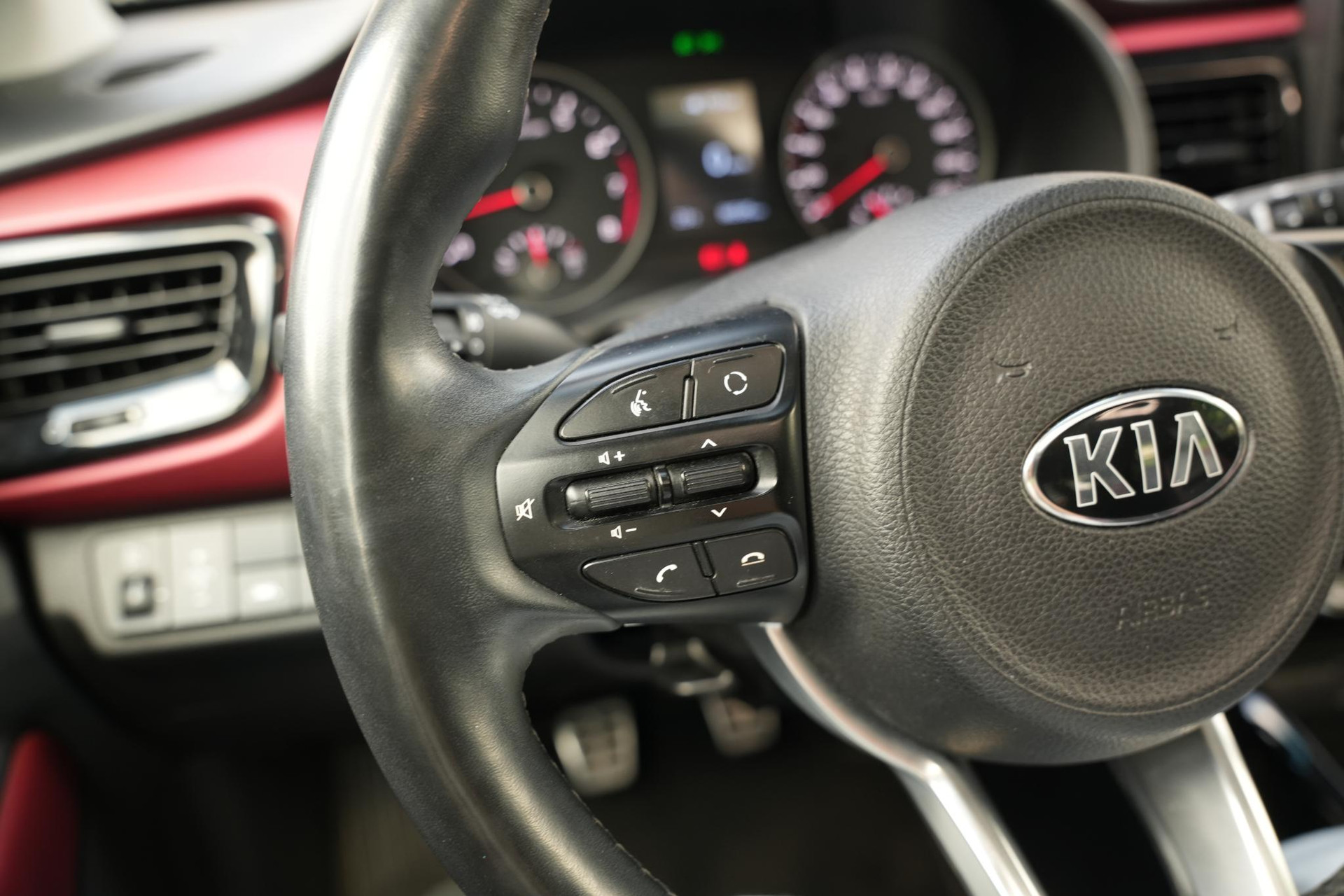 Kia Rio 1.0 TGDI DynamicLine 2017 Aurora Black Pearl (ABP) 30