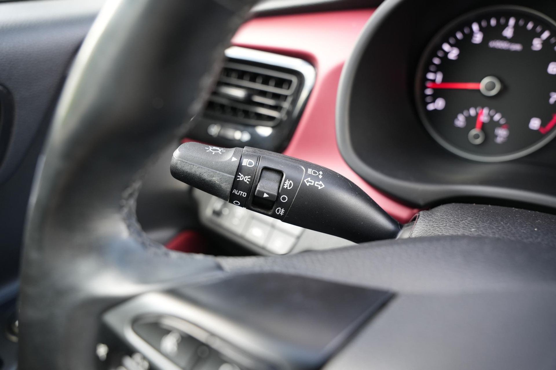 Kia Rio 1.0 TGDI DynamicLine 2017 Aurora Black Pearl (ABP) 32
