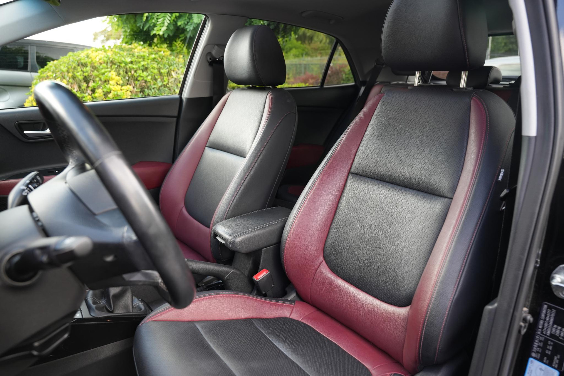 Kia Rio 1.0 TGDI DynamicLine 2017 Aurora Black Pearl (ABP) 4
