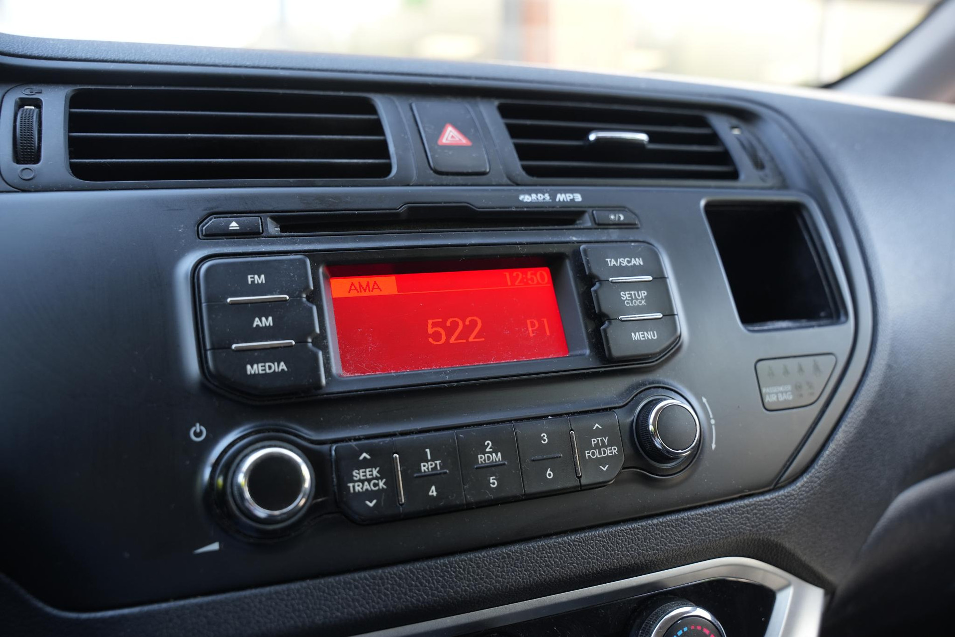 Kia Rio 1.2 CVVT Plus Pack 2014 Platinum Graphite Metalli (ABT) 22