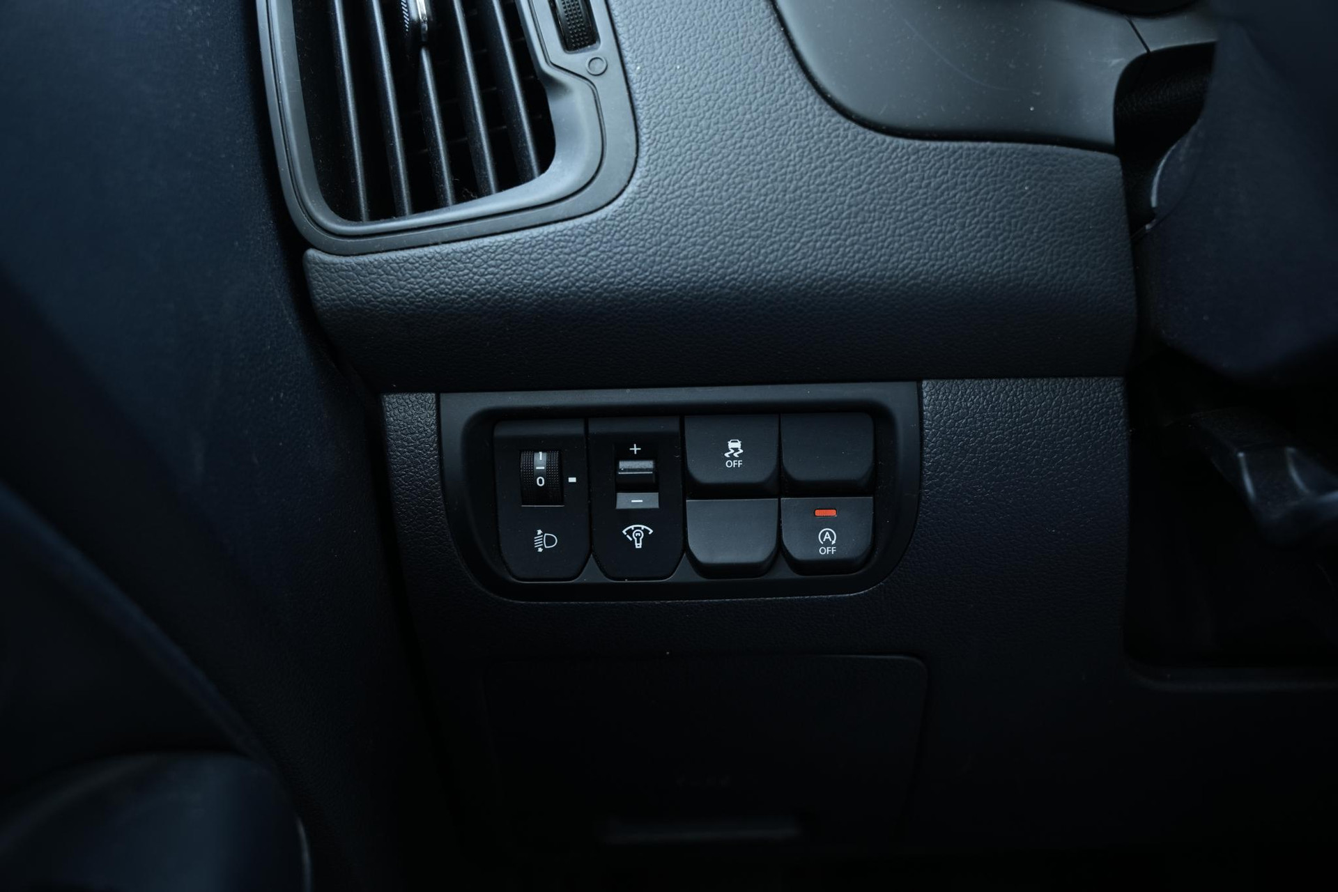 Kia Rio 1.2 CVVT Plus Pack 2014 Platinum Graphite Metalli (ABT) 33