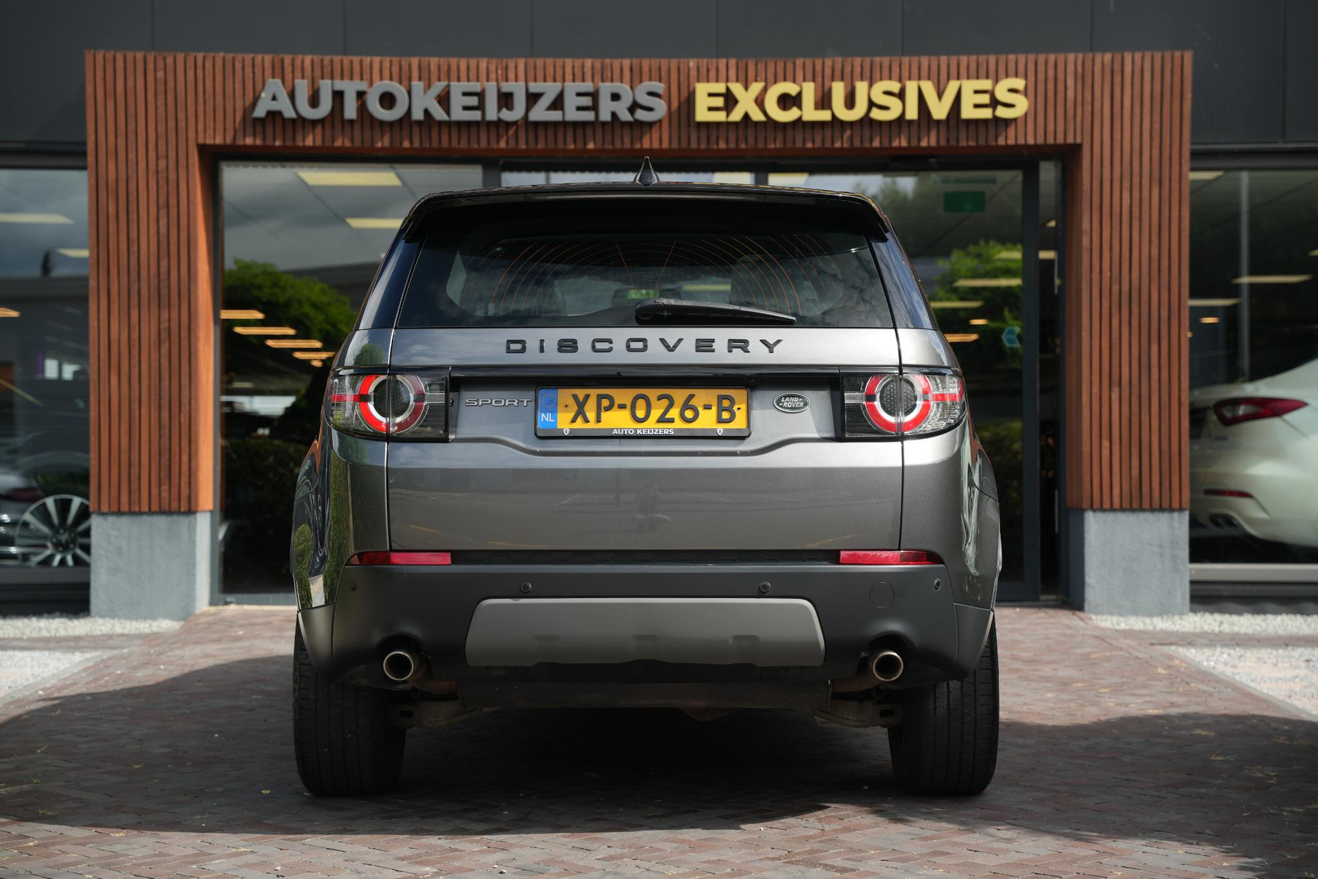 Land Rover Discovery Sport 2.0 Si4 SE 2019 Exterior Paint - Corris Grey (1AB) 11