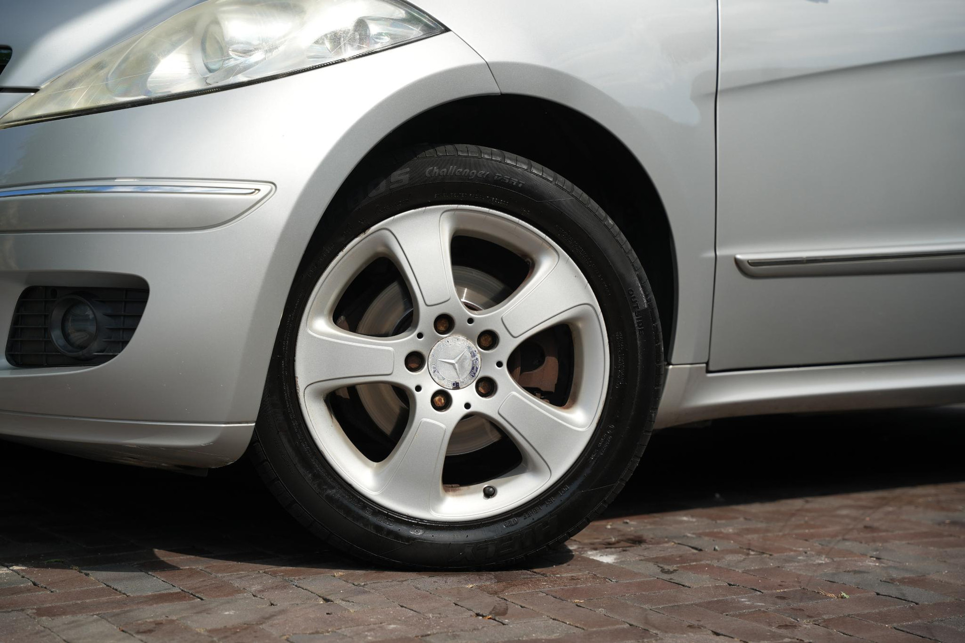 Mercedes-Benz A-Klasse 150 Avantgarde 2007 POLAR SILVER - METALLIC PAINT (761U) 10