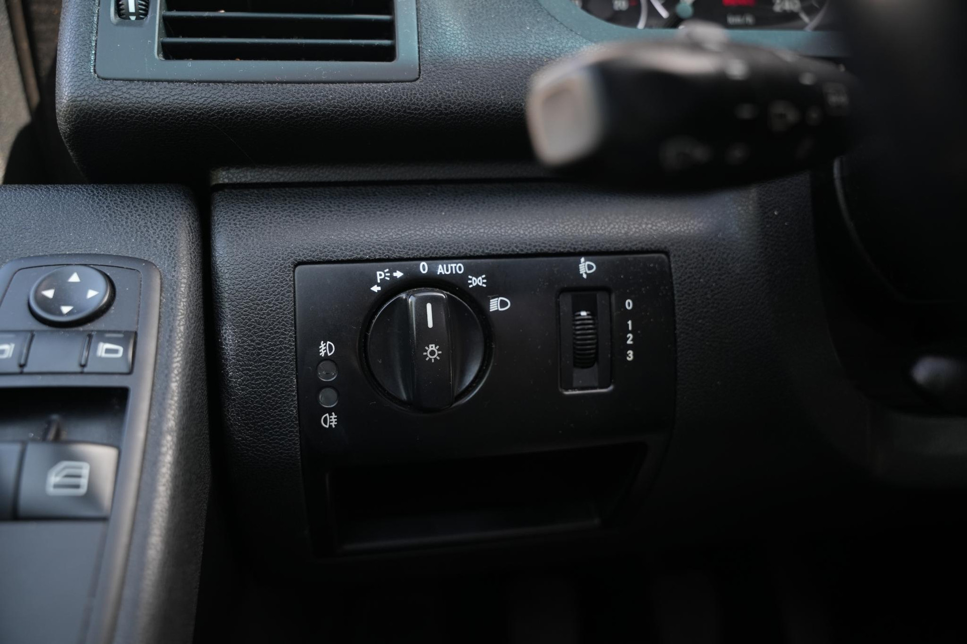Mercedes-Benz A-Klasse 150 Avantgarde 2007 POLAR SILVER - METALLIC PAINT (761U) 35