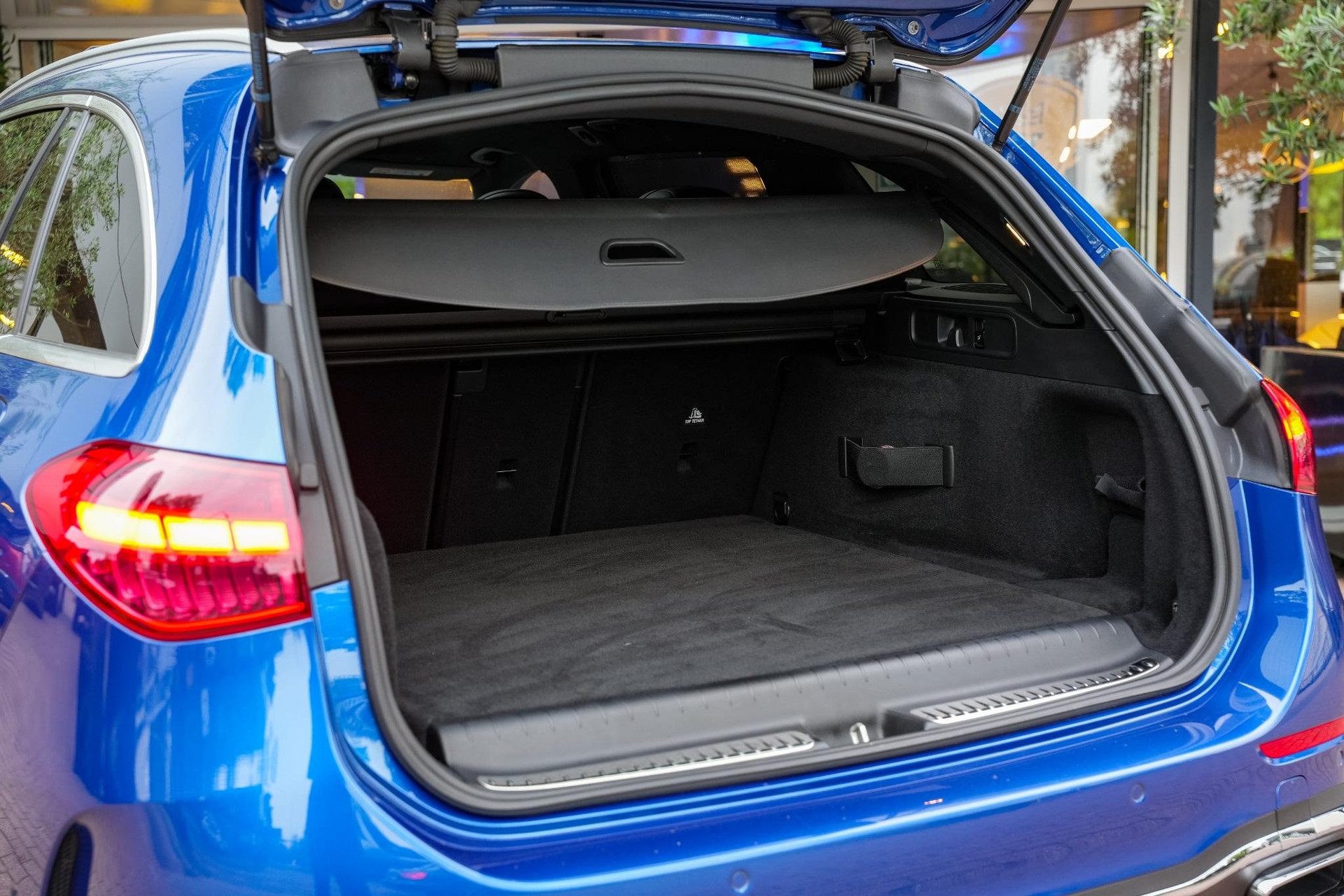 Mercedes-Benz C-Klasse 300 e AMG Line 2021 SPECTRAL BLUE - METALLIC FINISH (970U) 20