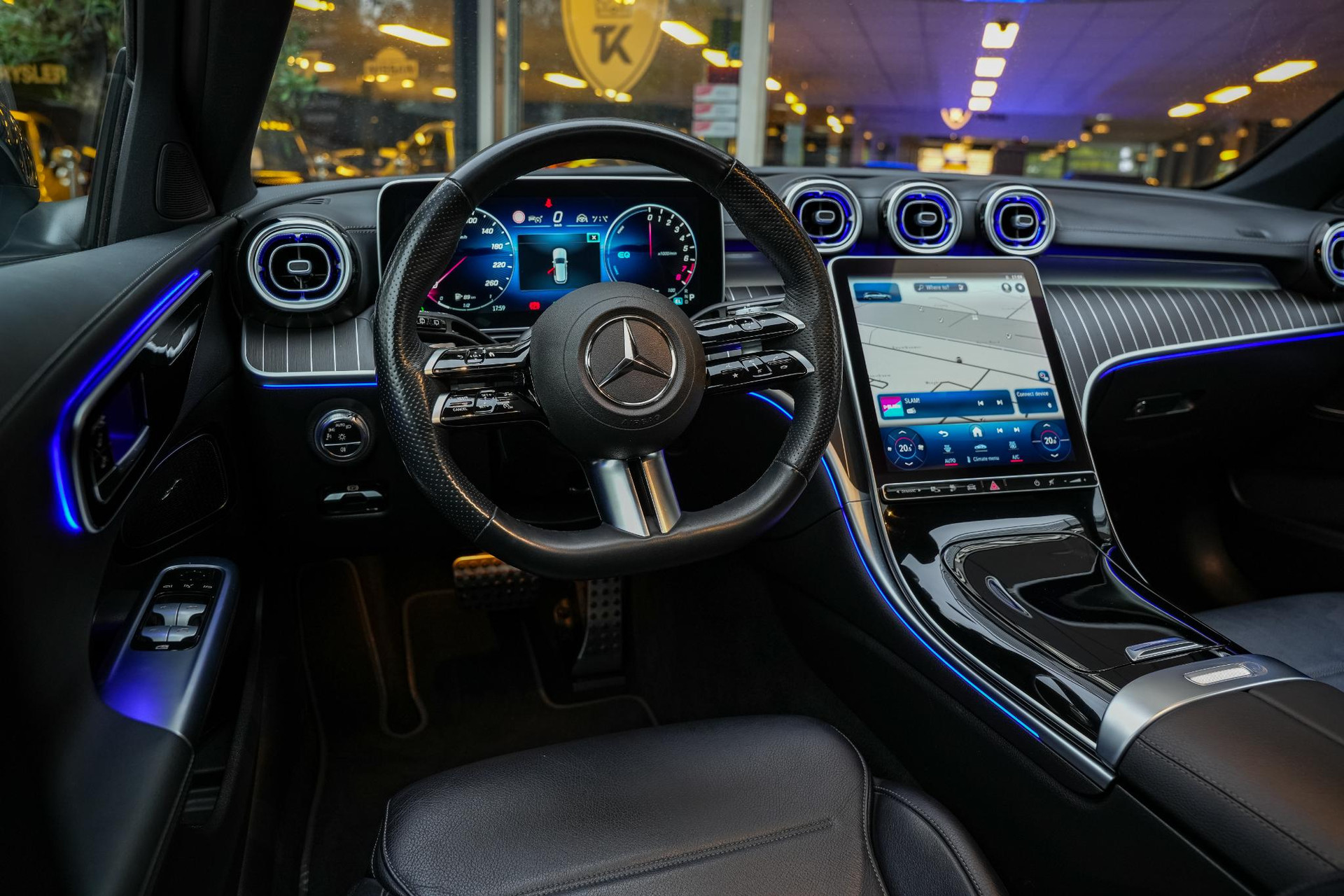 Mercedes-Benz C-Klasse 300 e AMG Line 2021 SPECTRAL BLUE - METALLIC FINISH (970U) 4