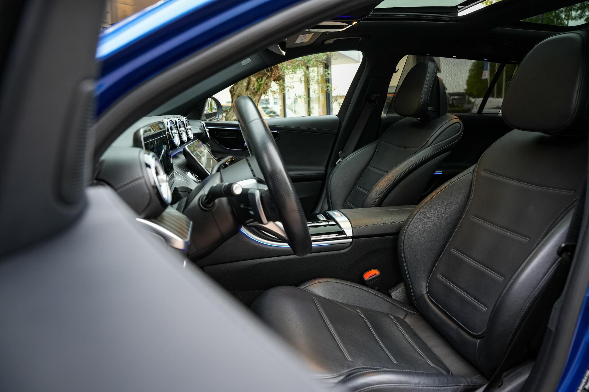 Mercedes-Benz C-Klasse 300 e AMG Line 2021 SPECTRAL BLUE - METALLIC FINISH (970U) 6