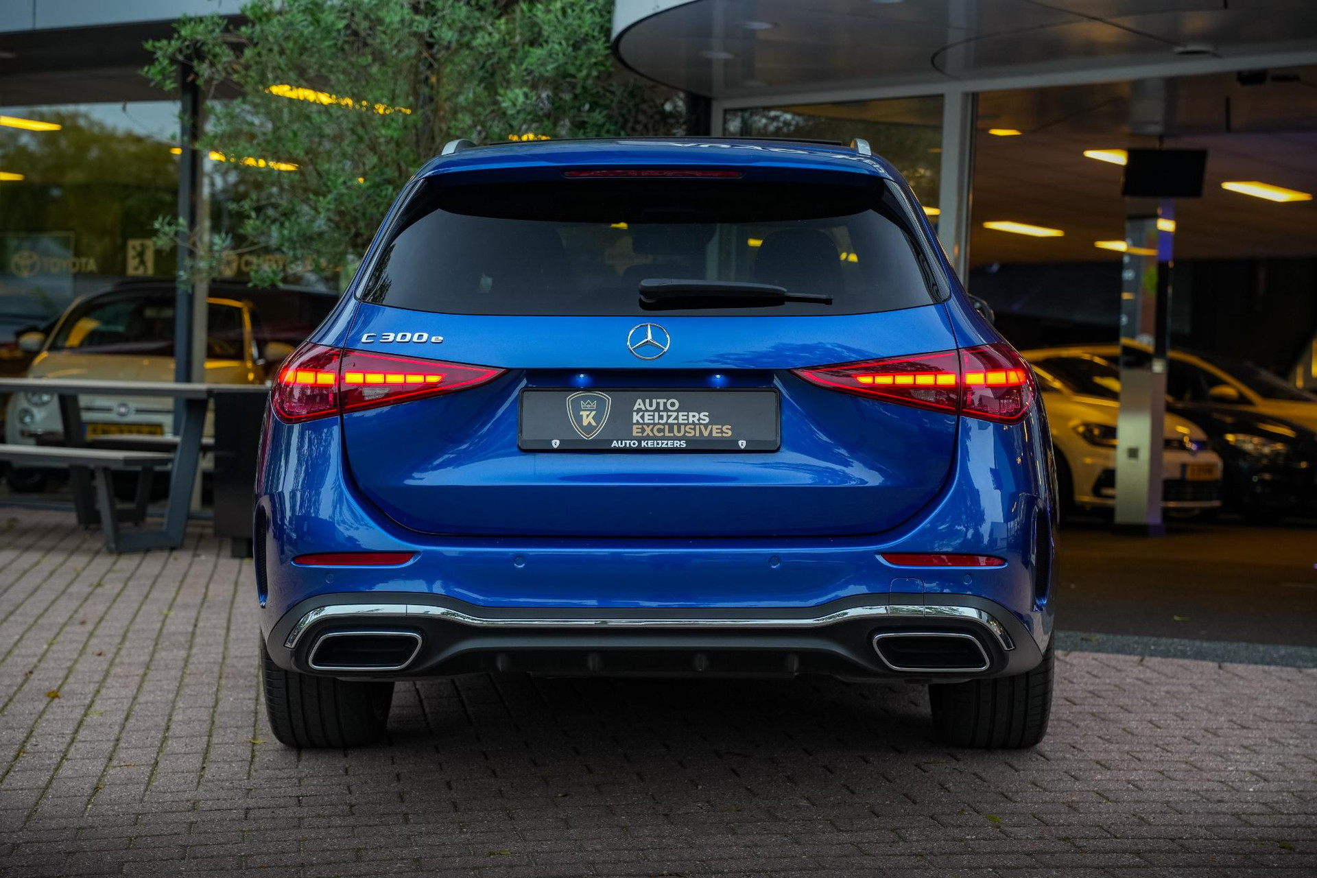 Mercedes-Benz C-Klasse 300 e AMG Line 2021 SPECTRAL BLUE - METALLIC FINISH (970U) 9