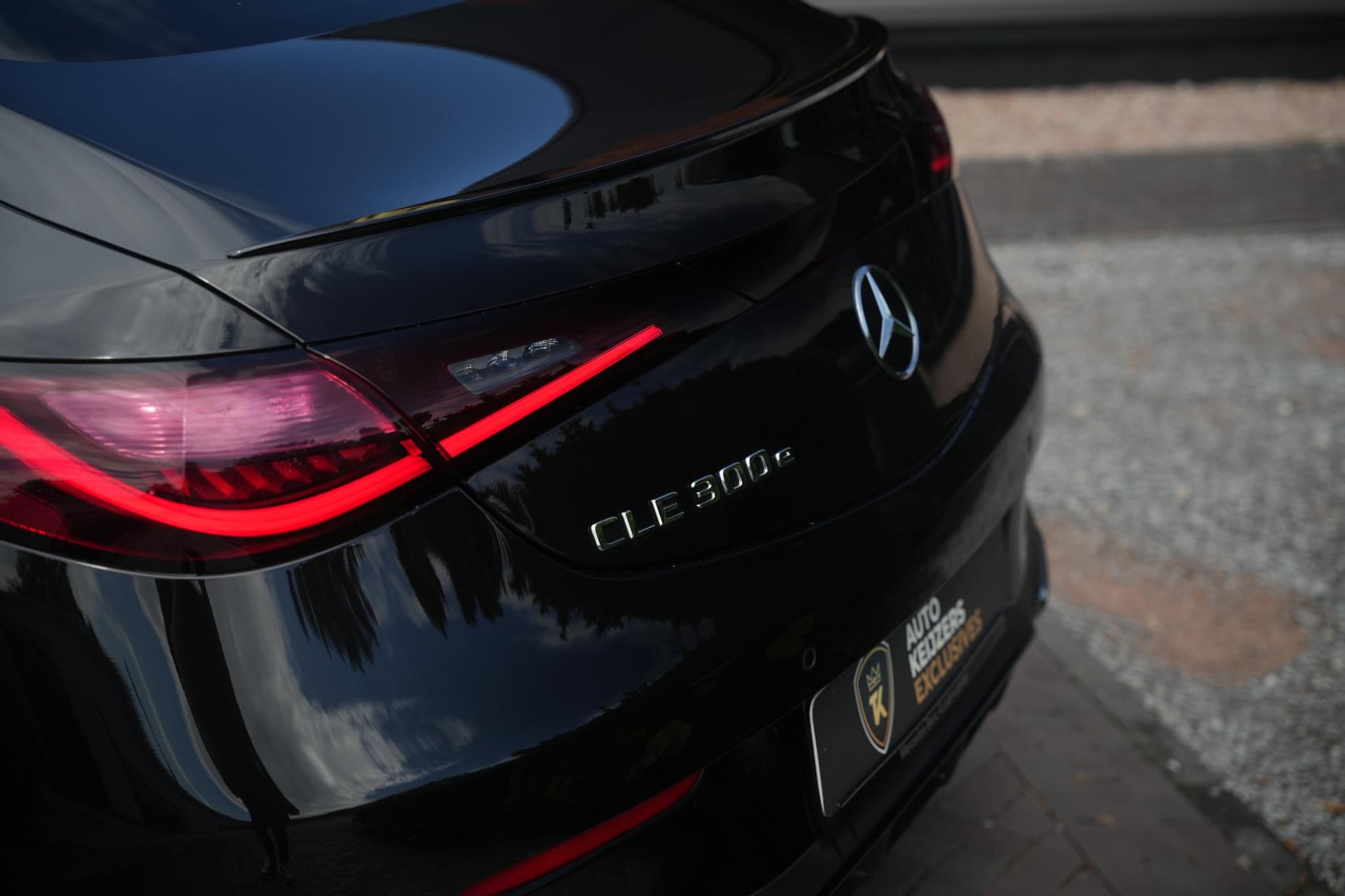 Mercedes-Benz CLE Coupé 300 e AMG Line 2026 Obsidian black - metallic finish (197U) 13