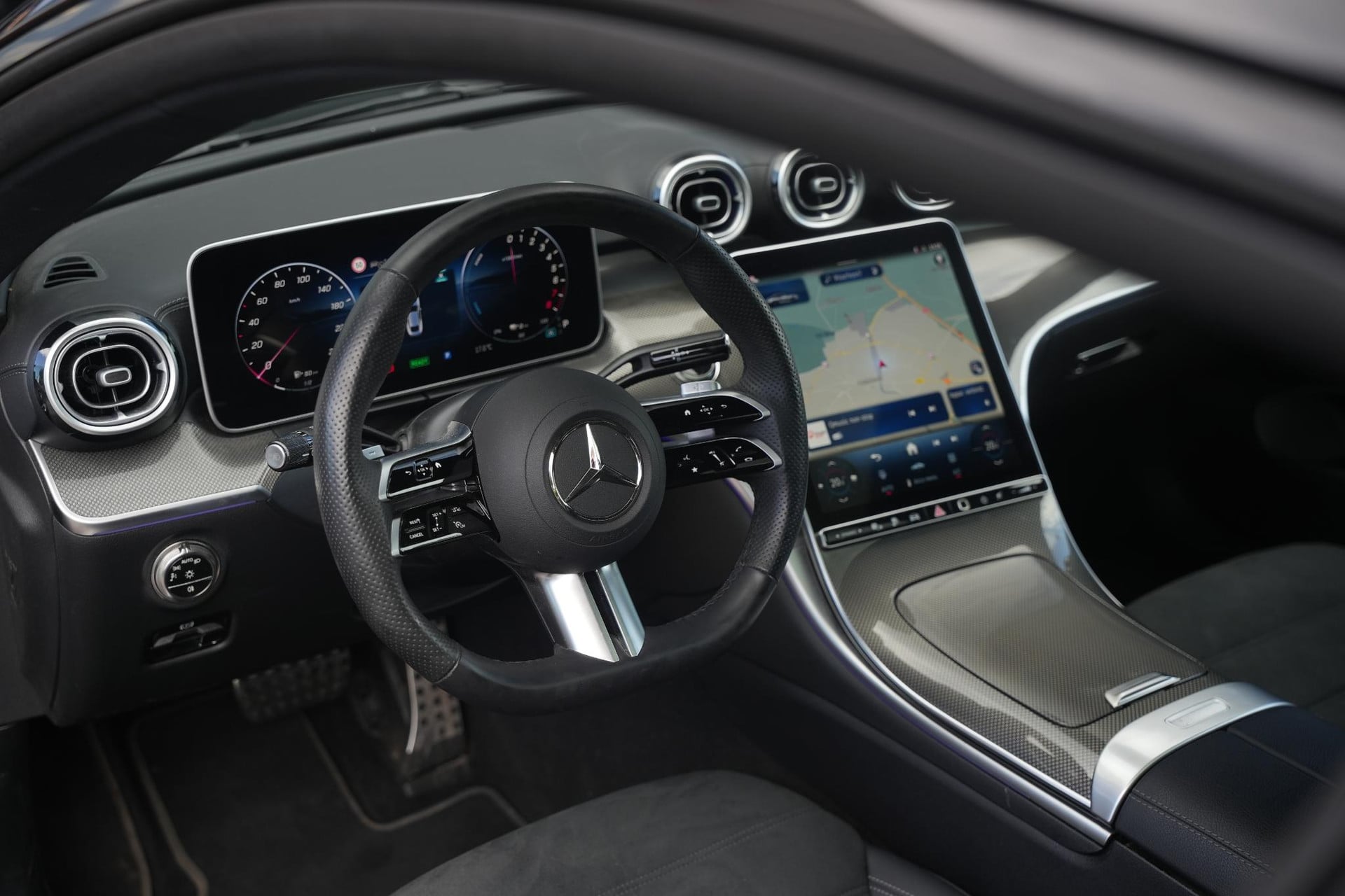 Mercedes-Benz CLE Coupé 300 e AMG Line 2026 Obsidian black - metallic finish (197U) 2