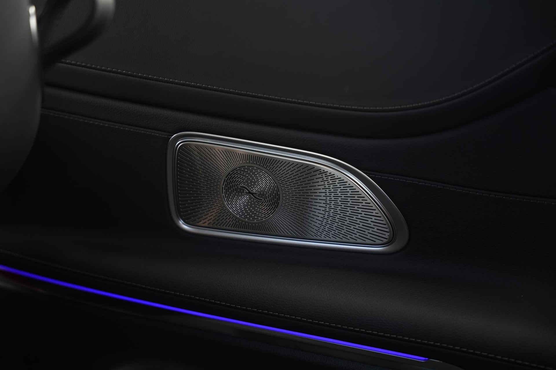 Mercedes-Benz CLE Coupé 300 e AMG Line 2026 Obsidian black - metallic finish (197U) 31