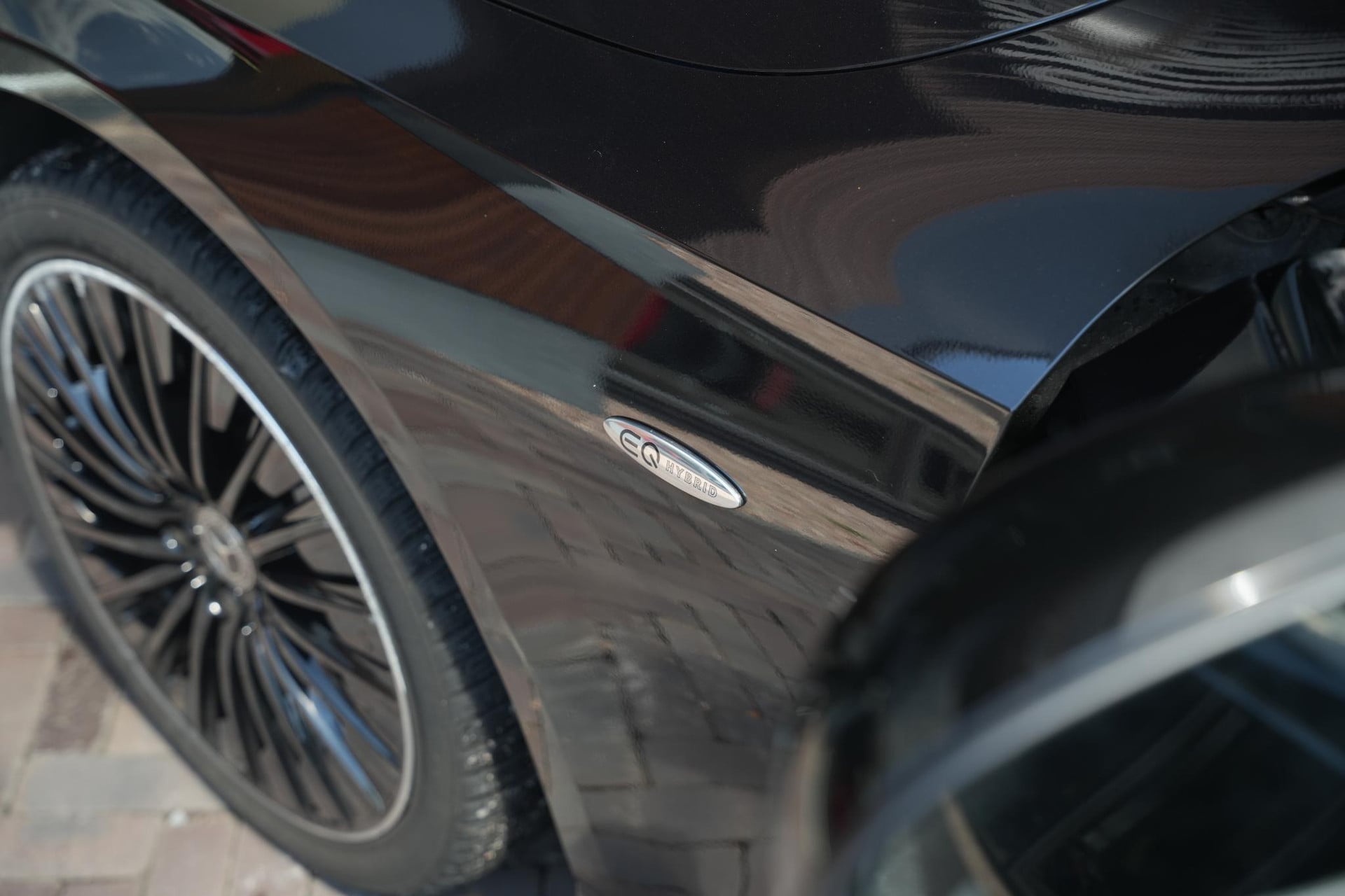 Mercedes-Benz CLE Coupé 300 e AMG Line 2026 Obsidian black - metallic finish (197U) 33