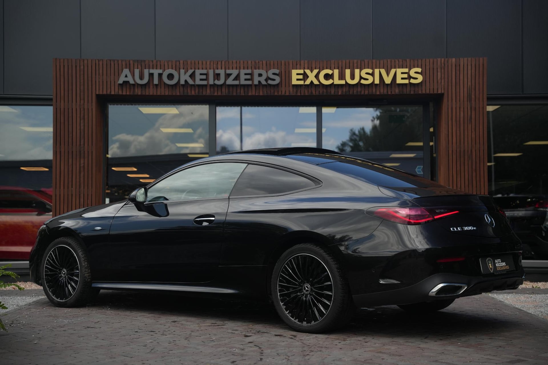 Mercedes-Benz CLE Coupé 300 e AMG Line 2026 Obsidian black - metallic finish (197U) 9