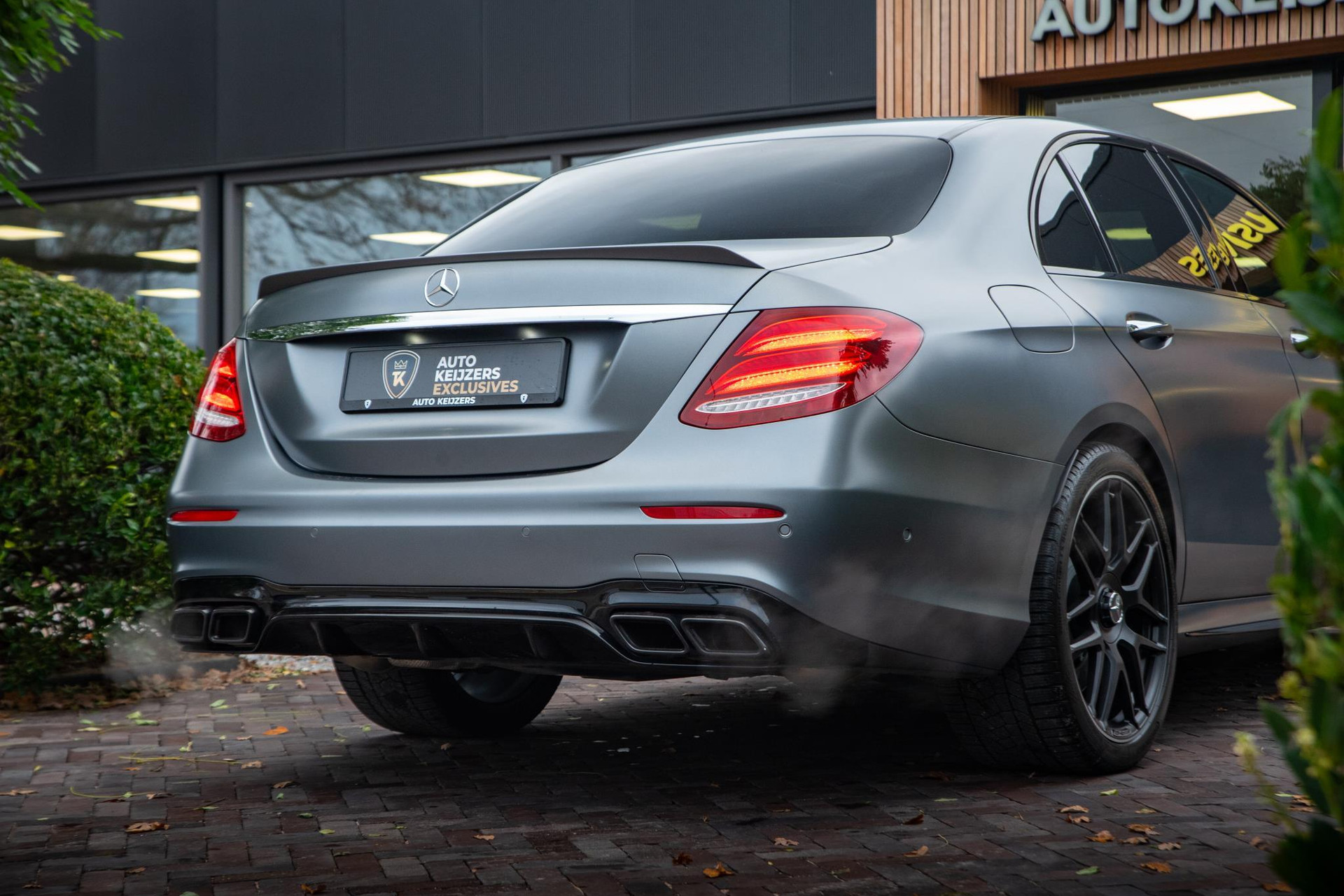 Mercedes-Benz E-Klasse AMG 63 4MATIC Premium Plus 2019  10