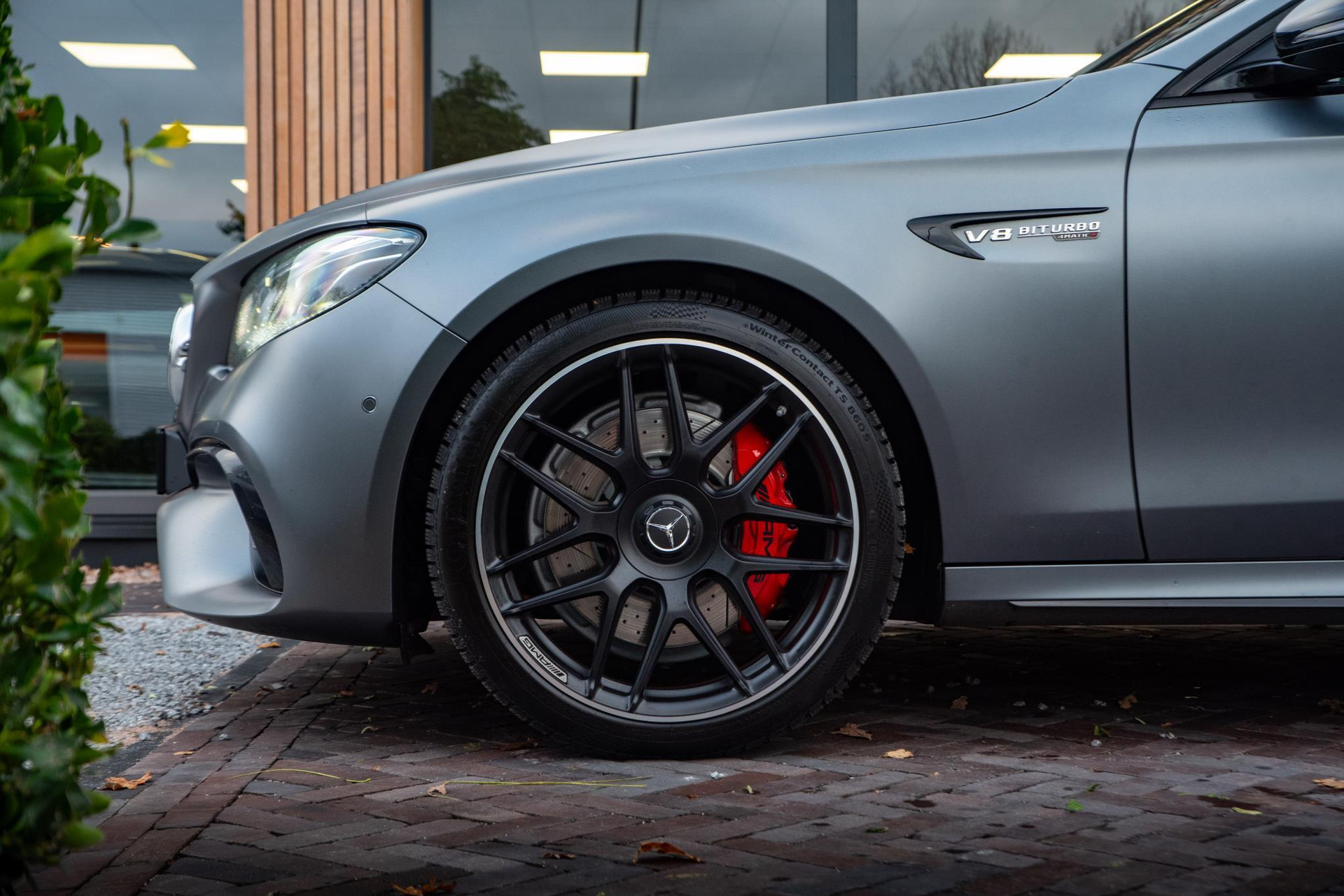 Mercedes-Benz E-Klasse AMG 63 4MATIC Premium Plus 2019  11