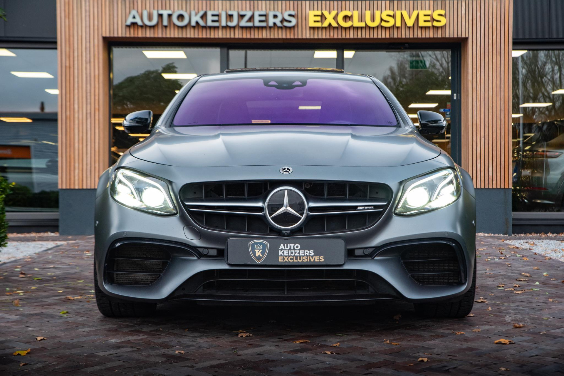 Mercedes-Benz E-Klasse AMG 63 4MATIC Premium Plus 2019  3
