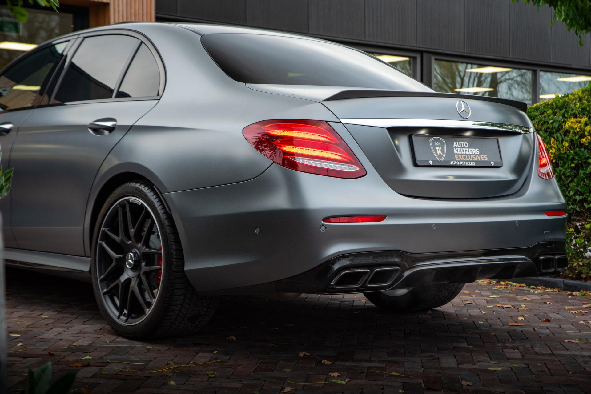 Mercedes-Benz E-Klasse AMG 63 4MATIC Premium Plus 2019  33