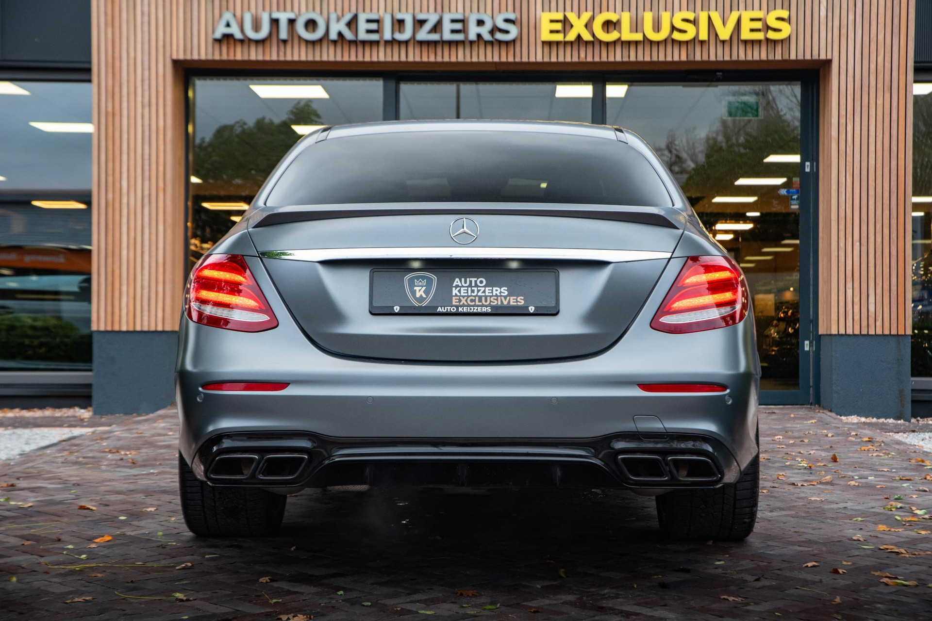 Mercedes-Benz E-Klasse AMG 63 4MATIC Premium Plus 2019  9