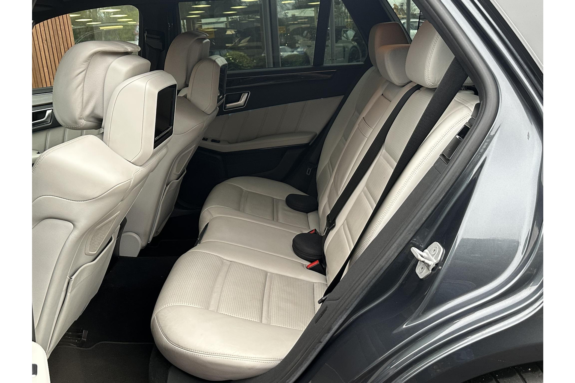Mercedes-Benz E-Klasse Estate AMG 63 S 4MATIC 2013  12