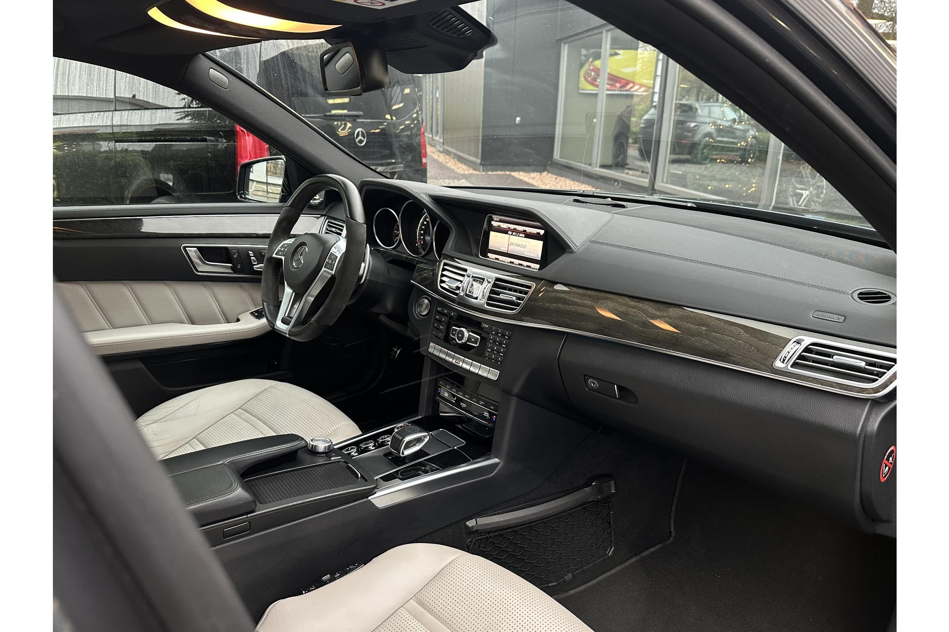 Mercedes-Benz E-Klasse Estate AMG 63 S 4MATIC 2013  17