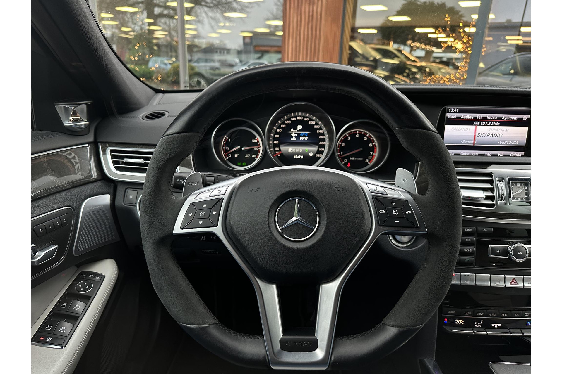 Mercedes-Benz E-Klasse Estate AMG 63 S 4MATIC 2013  23