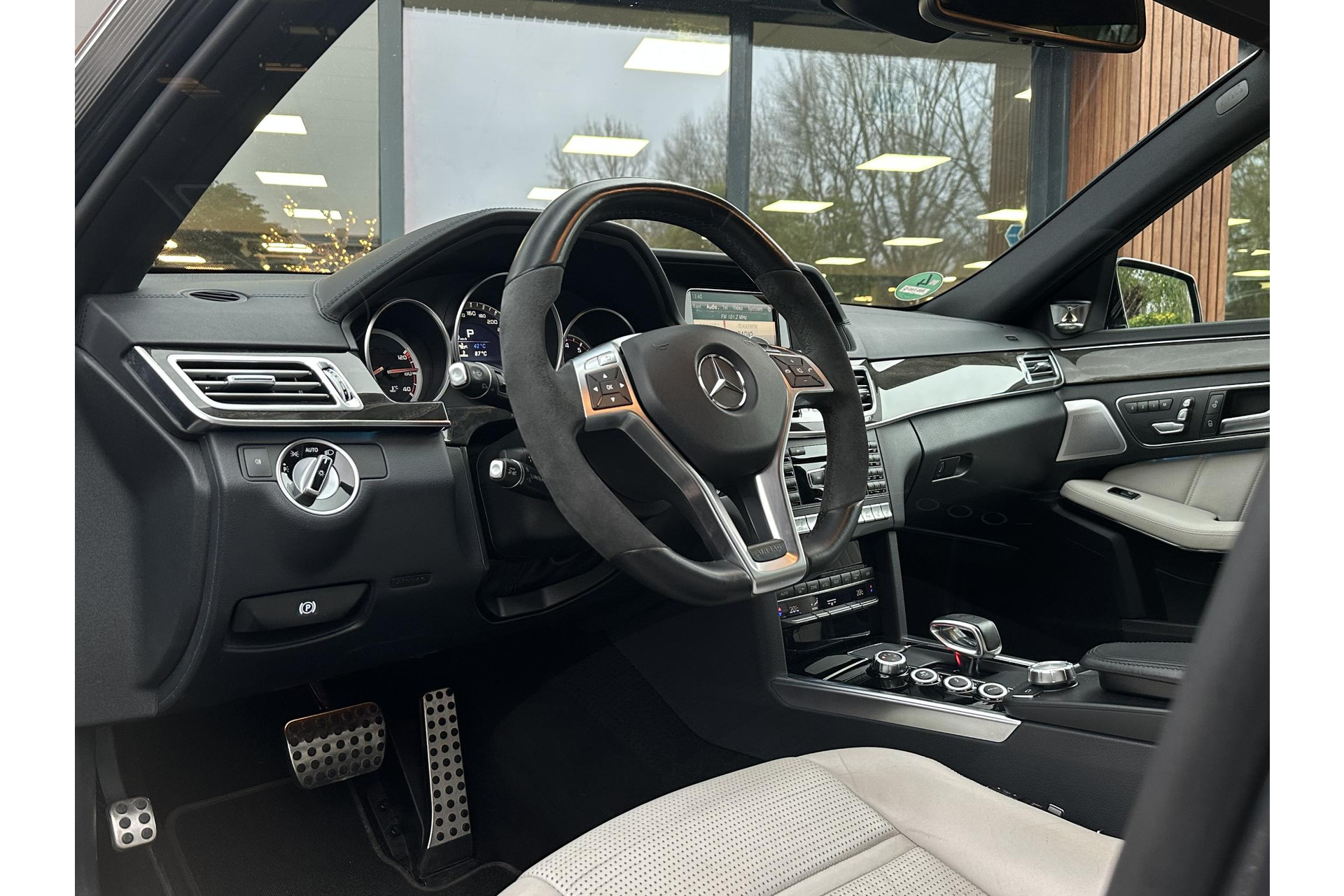 Mercedes-Benz E-Klasse Estate AMG 63 S 4MATIC 2013  6