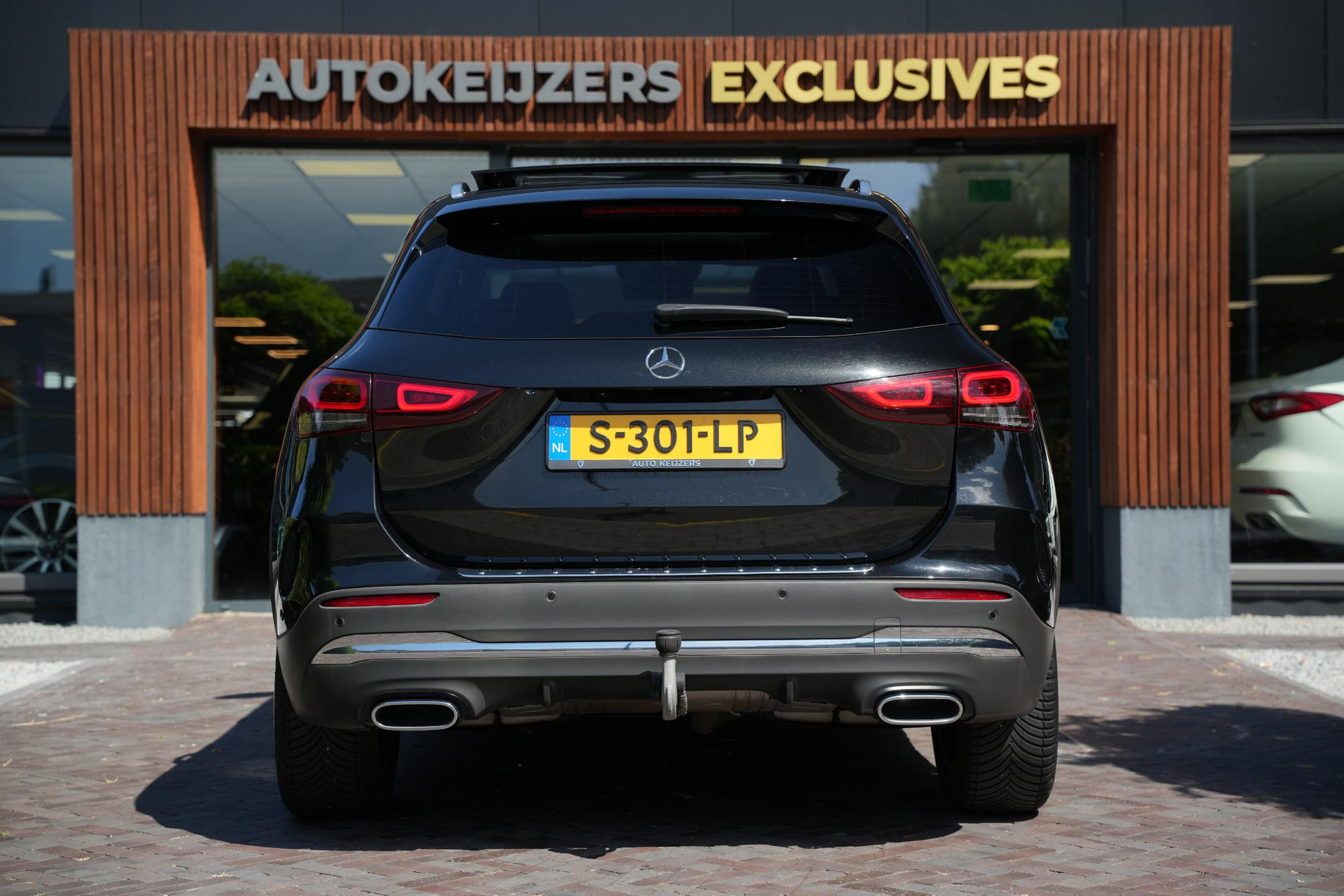 Mercedes-Benz GLA 200 2020 COSMOS BLACK - METALLIC FINISH (191U) 11