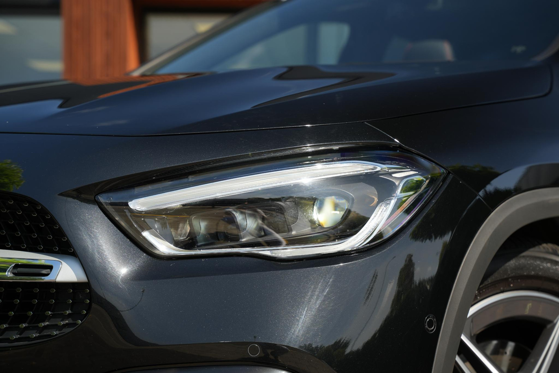 Mercedes-Benz GLA 200 2020 COSMOS BLACK - METALLIC FINISH (191U) 19
