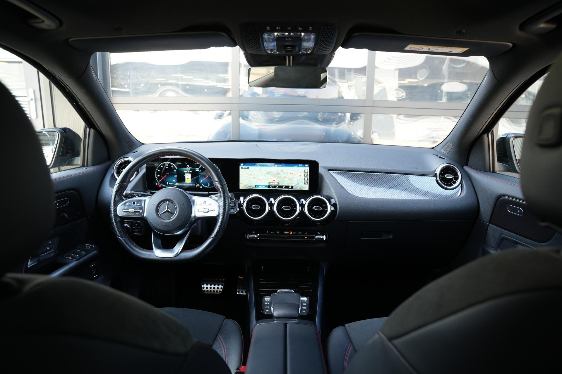 Mercedes-Benz GLA 200 2020 COSMOS BLACK - METALLIC FINISH (191U) 2