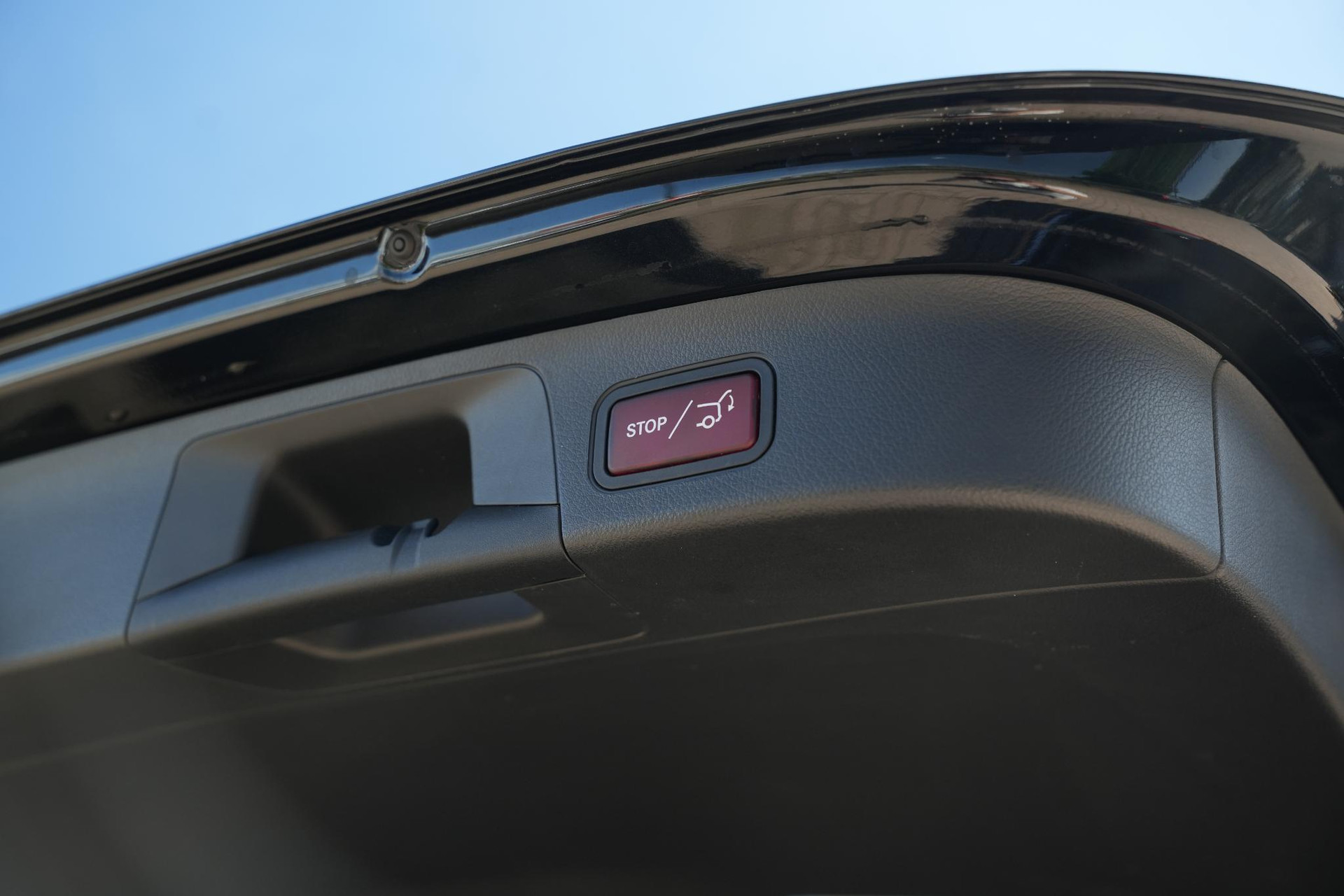 Mercedes-Benz GLA 200 2020 COSMOS BLACK - METALLIC FINISH (191U) 33