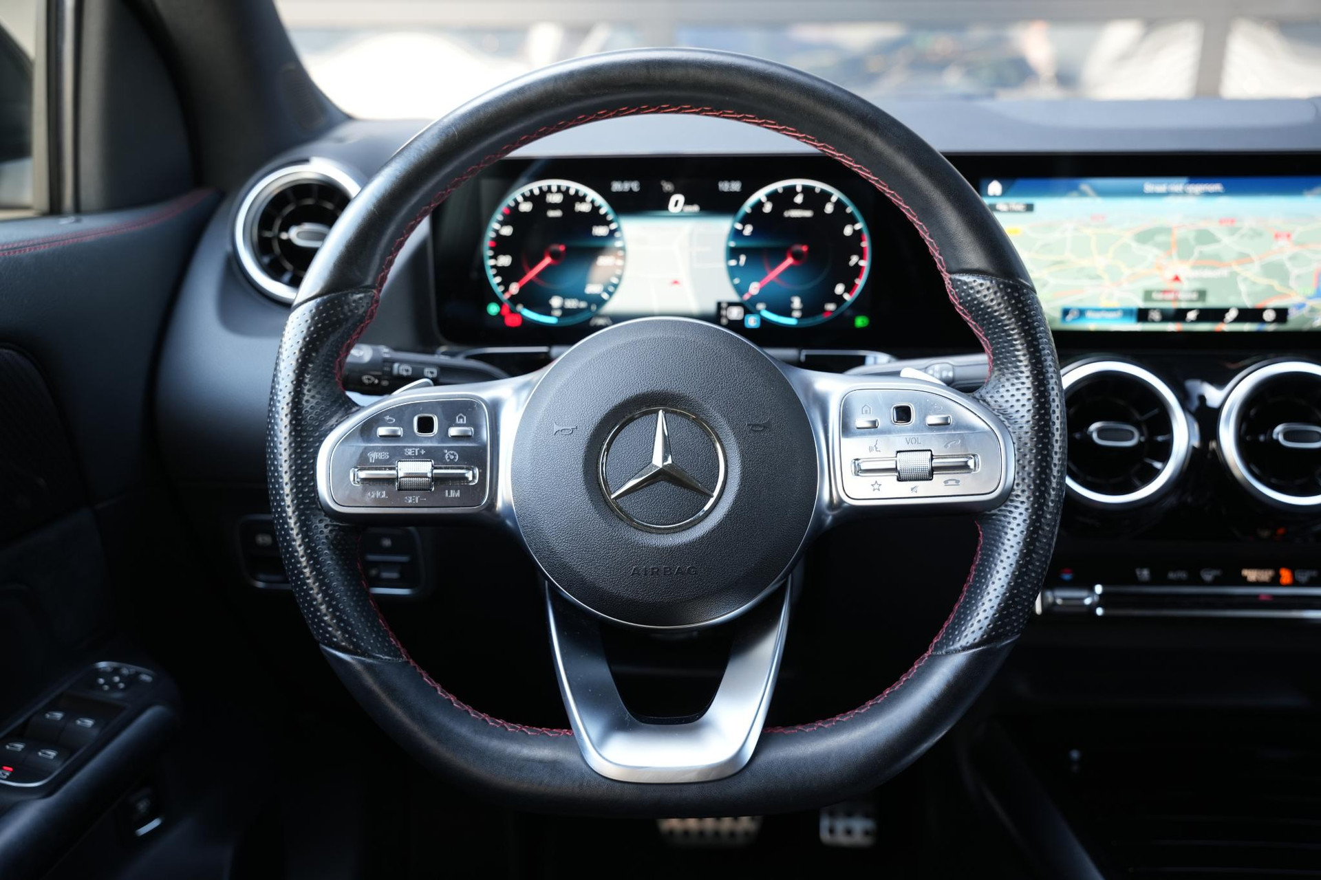 Mercedes-Benz GLA 200 2020 COSMOS BLACK - METALLIC FINISH (191U) 8